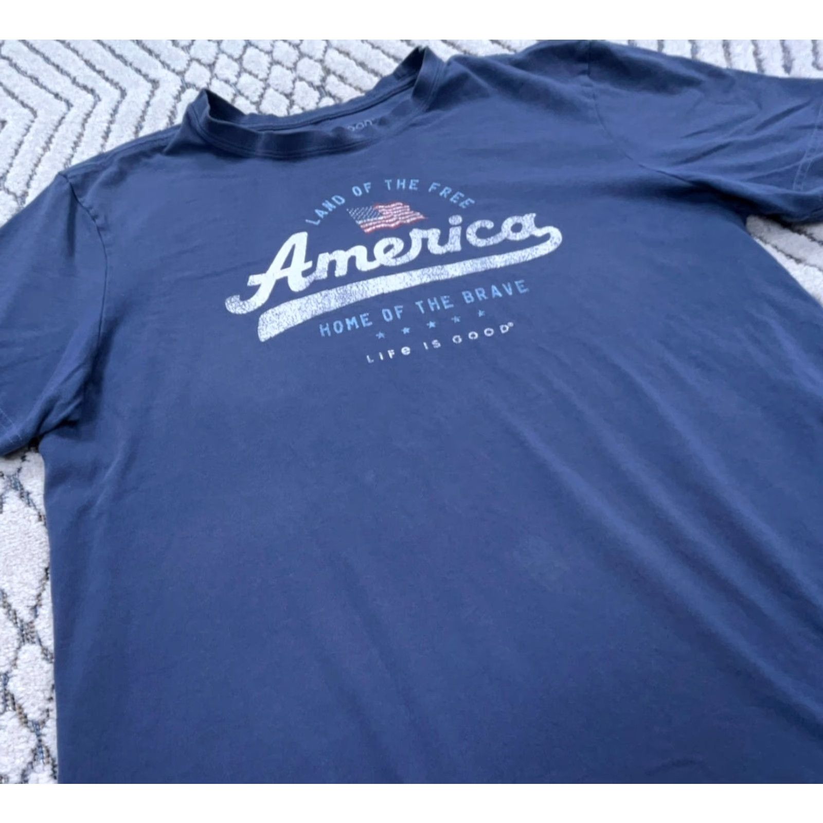 Life is Good Life Is Good Shirt Men L Blue T-Shirt Dad Modern Americana Flag Outdoors Icon Logo Crew Neck Short Sleeve Cotton Size US L / EU 52-54 / 3 - 6 Thumbnail