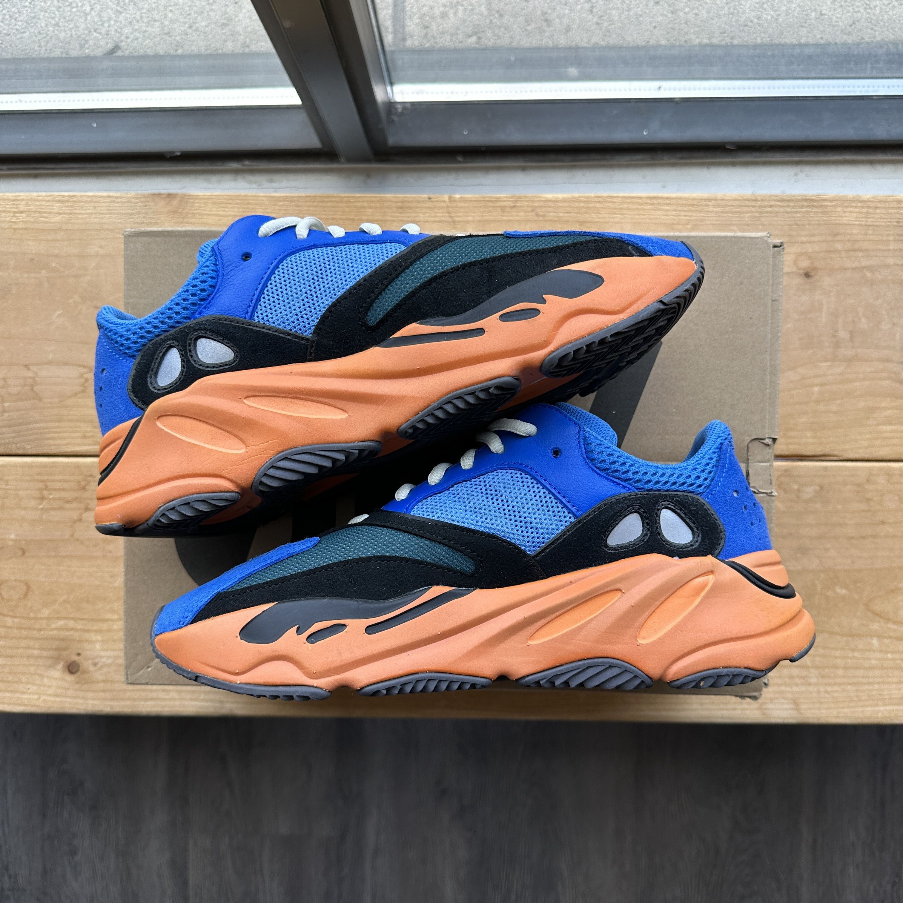 Adidas × Kanye West Yeezy 700 Size US 9.5 / EU 42-43 - 6 Thumbnail