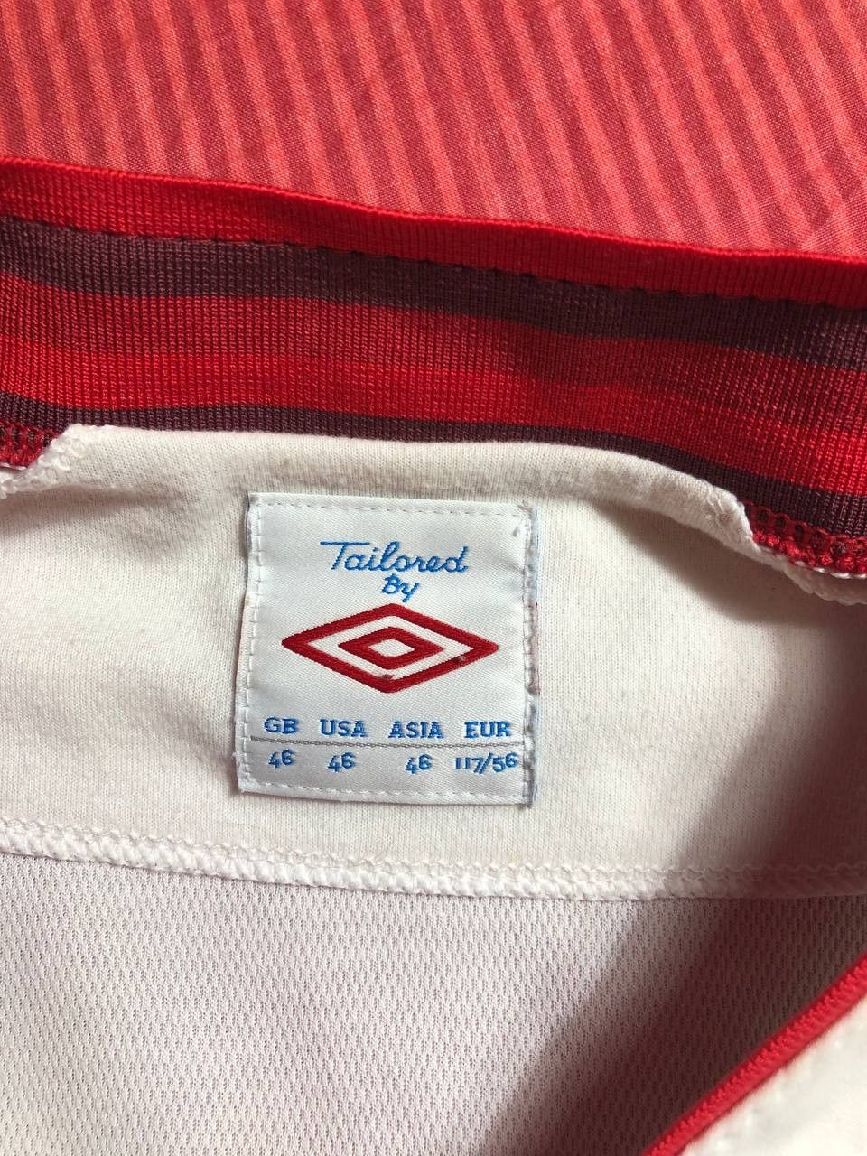 Umbro × Vintage Vintage England Umbro soccer jersey Size US M / EU 48-50 / 2 - 6 Thumbnail