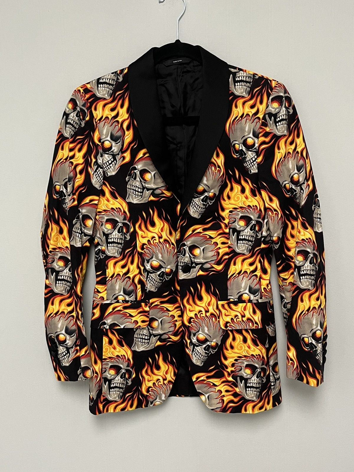 Skulls on fire jacket. Medium