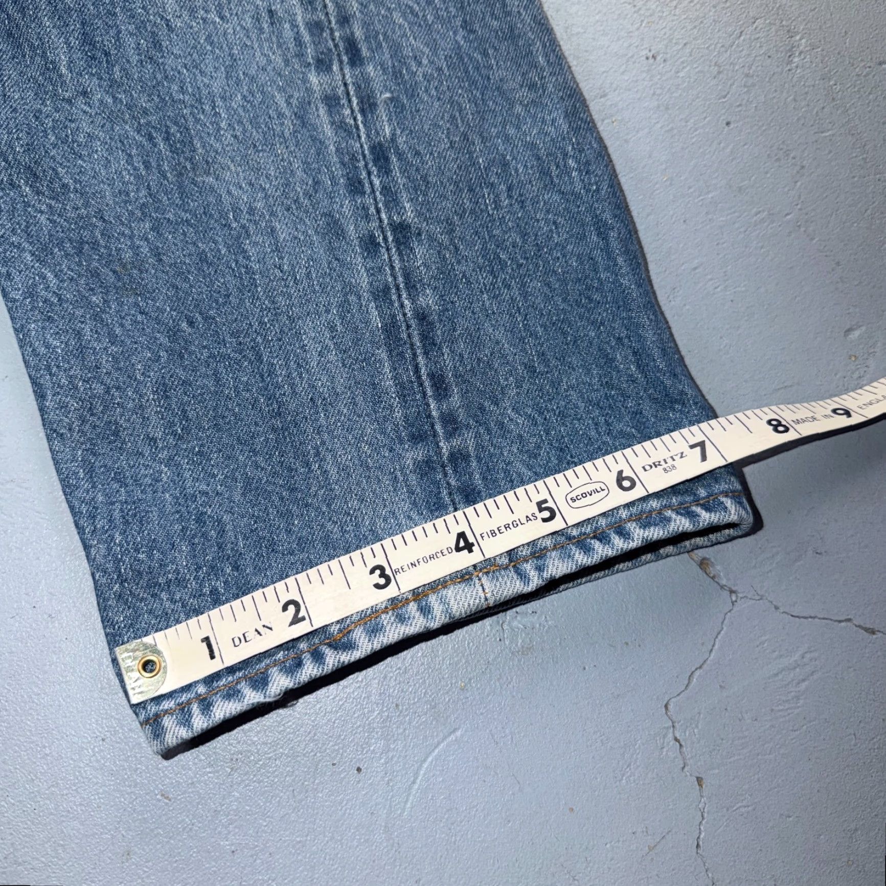 Levi's VINTAGE Levi's 501 Jeans Classic Straight Light Wash 30x34 USA 80s 90s Distressed Button Fly Mens Regular Denim Blue Jeans Size US 30 / EU 46 - 5 Thumbnail