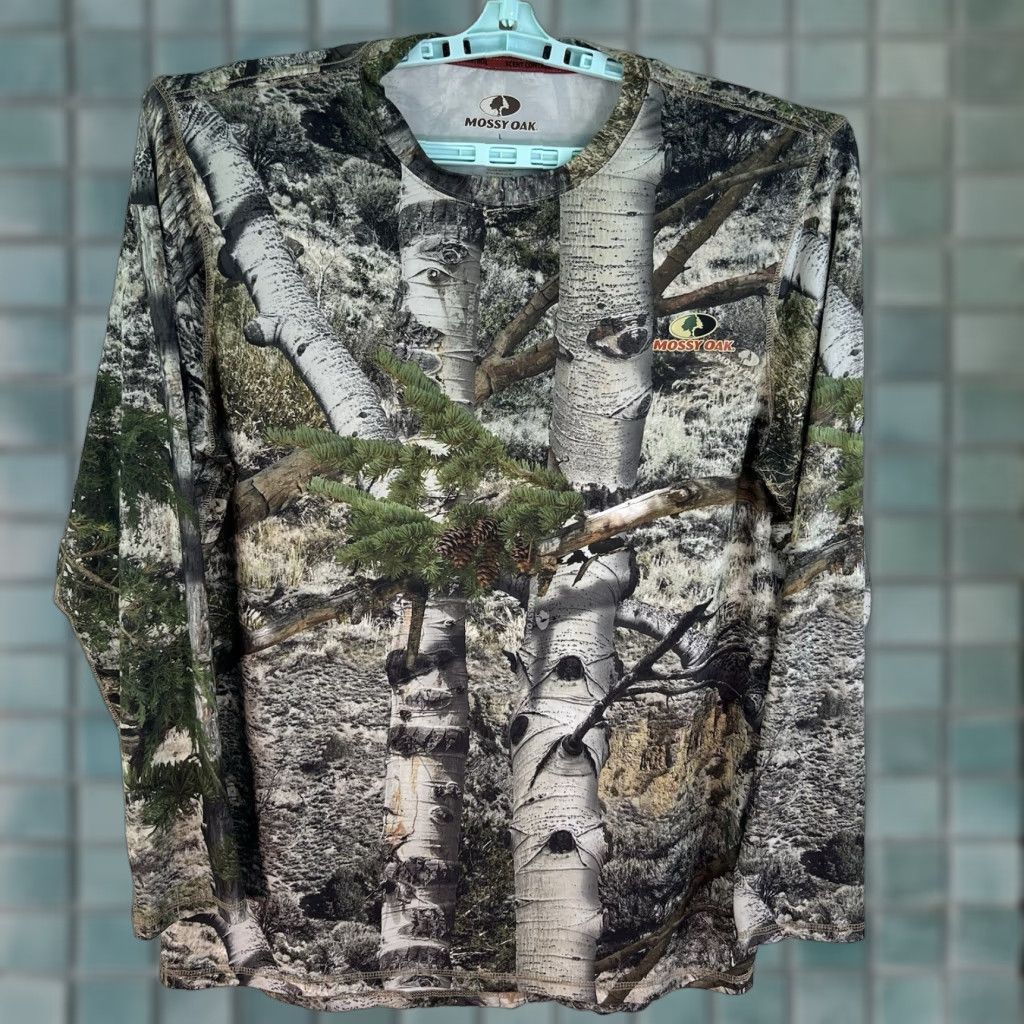 Vintage Mossy Oak Birch Camo Scent Control Poly Soft Shirt Mens Size L Long Sleeve Crew Neck Shirt Camouflage Outdoor All Seasons Moisture Wicking Regular Fit Size US L / EU 52-54 / 3 - 1 Thumbnail