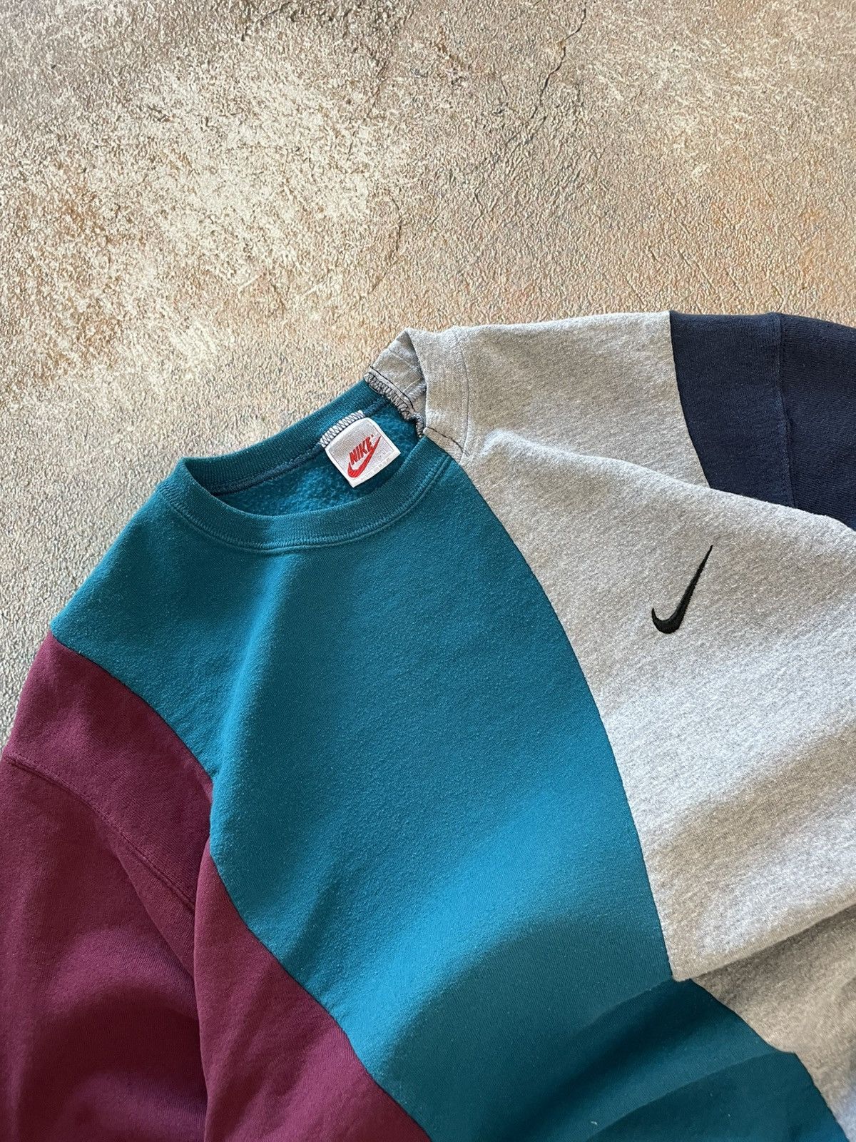 Nike Vintage Nike Custom Made Sweatshirt Small Logo Size US S / EU 44-46 / 1 - 3 Thumbnail