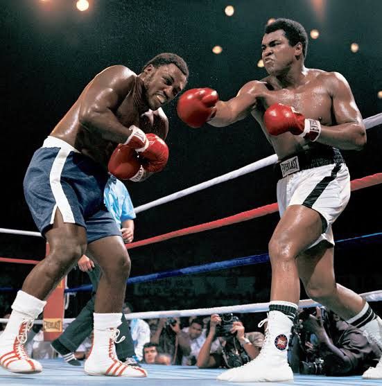 Supreme OG 2000 SUPREME "A thrilla in Manila" Ali-Frazier Tees Size US M / EU 48-50 / 2 - 11 Thumbnail