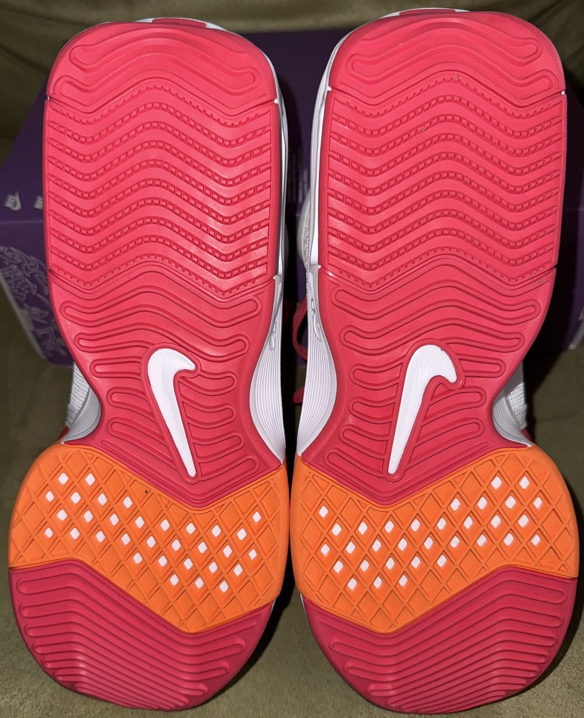 Nike Nike LeBron James Witness VIII (8) “Dunkin’ Donuts” Ltd. NEW Size US 10 / EU 43 - 17 Thumbnail