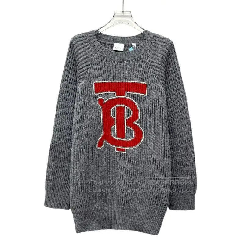 Burberry Gray Wool Knit Sweater with Logo.