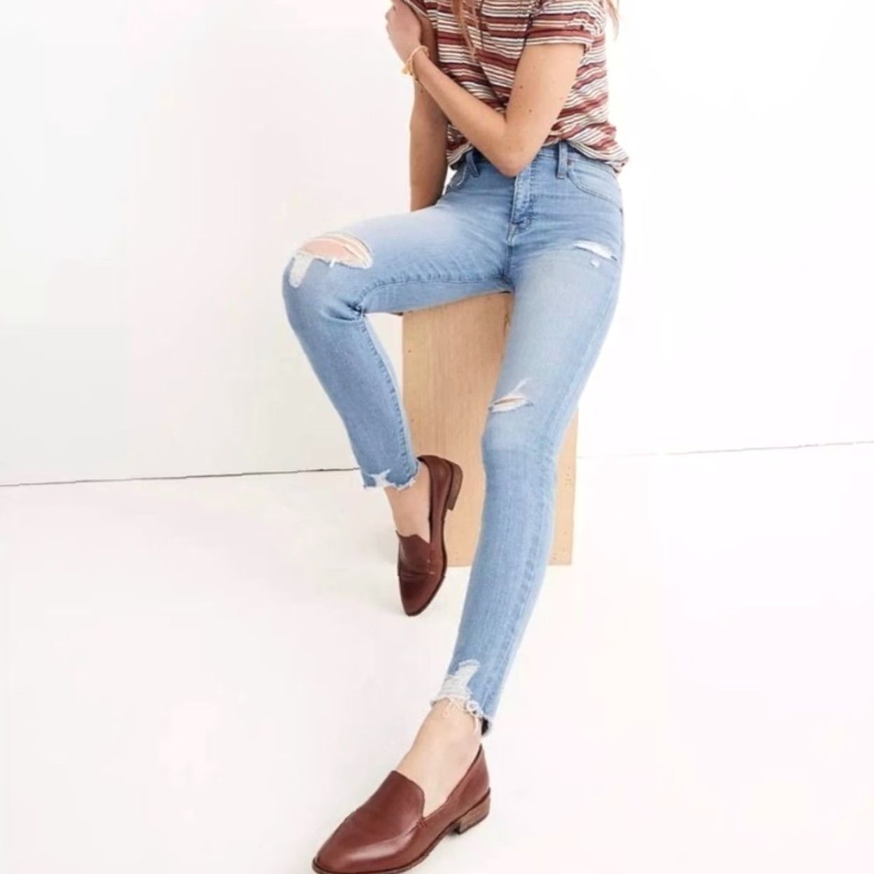 Madewell Madewell 9" High-Rise Skinny Jeans Ontario Wash Distressed-Hem Edition 23 Womens Jeans Blue Skinny Distressed 9" Regular 23 Size 40" / US 18 - 6 Thumbnail