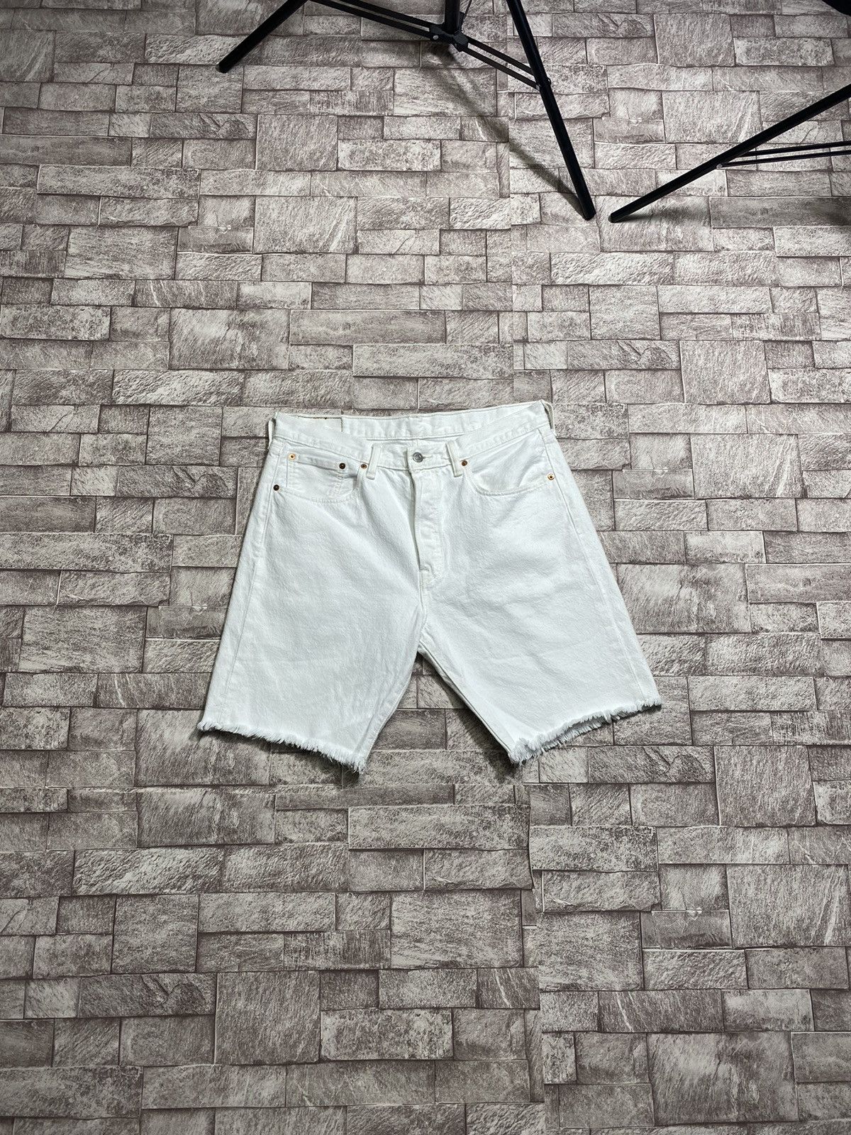 Levi's Vintage Clothing White Jeans Shorts Levi’s Vintage 501 sz 33 L Size US 32 / EU 48 - 2 Thumbnail