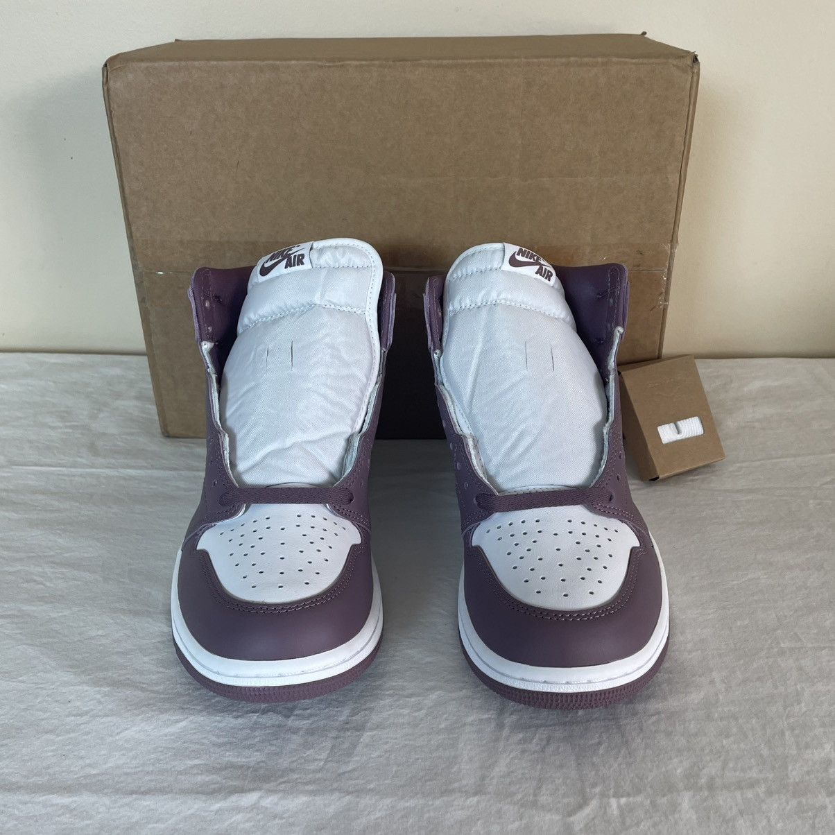 Jordan Brand × Nike Nike Air Jordan 1 Retro High Mauve Mens Size 9.5 DZ5485-105 Size US 9.5 / EU 42-43 - 3 Thumbnail