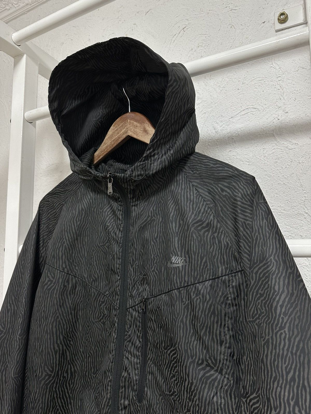 Nike Nike Women’s Full Reflective Windbreaker Jacket Size XL Size XL / US 12-14 / IT 48-50 - 2 Thumbnail