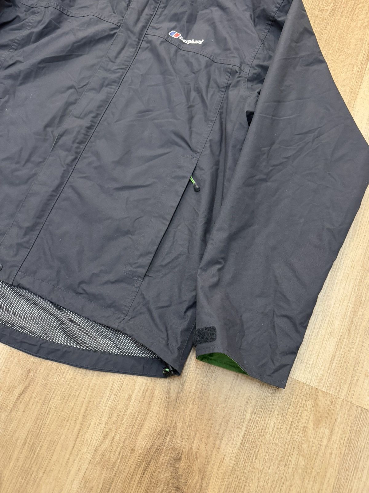 Berghaus Berghaus AQ2 Waterproof Gorpcore Trekking Jacket size L Size US L / EU 52-54 / 3 - 4 Thumbnail