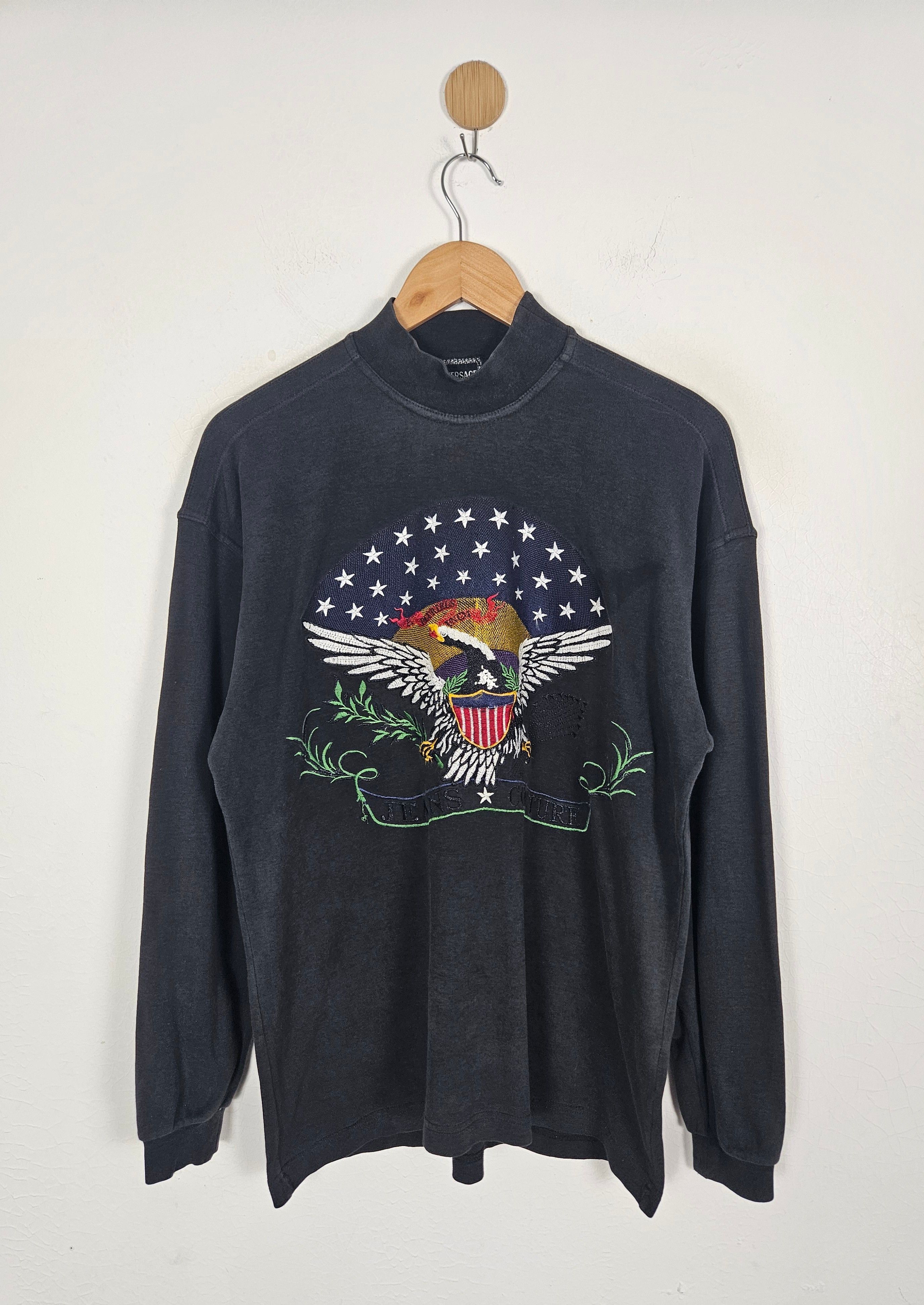 Versace Jeans Couture Vintage Versace Jeans Couture embroidery turtleneck Size US S / EU 44-46 / 1 - 1 Thumbnail