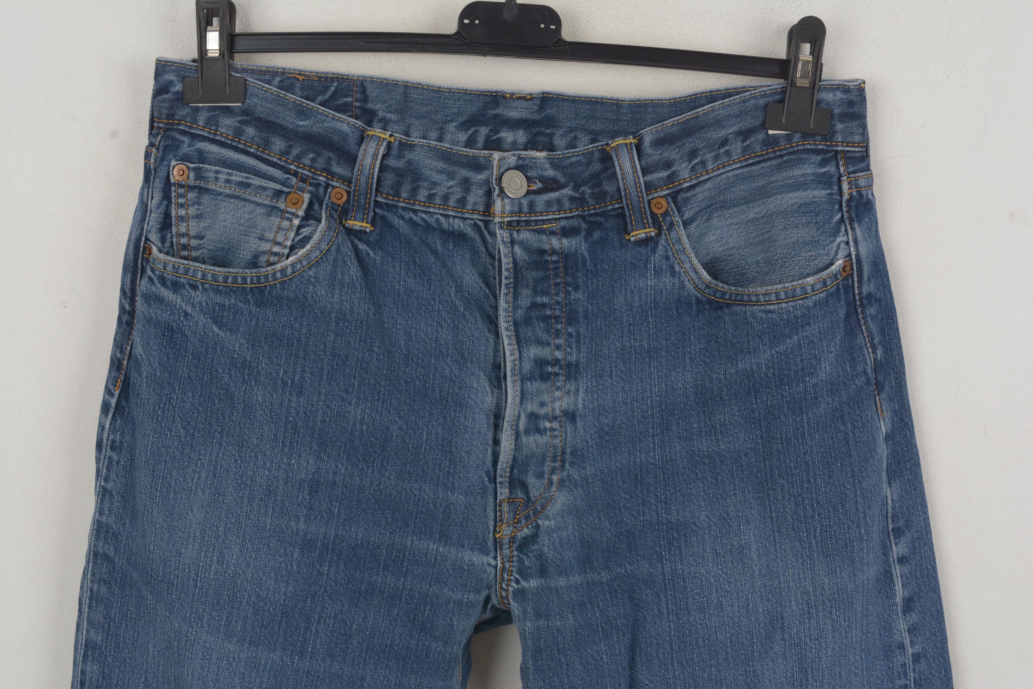Levi's 501 Men's W32 L32 Regular Fit Straight Leg Jeans, Denim Size US 32 / EU 48 - 2 Thumbnail