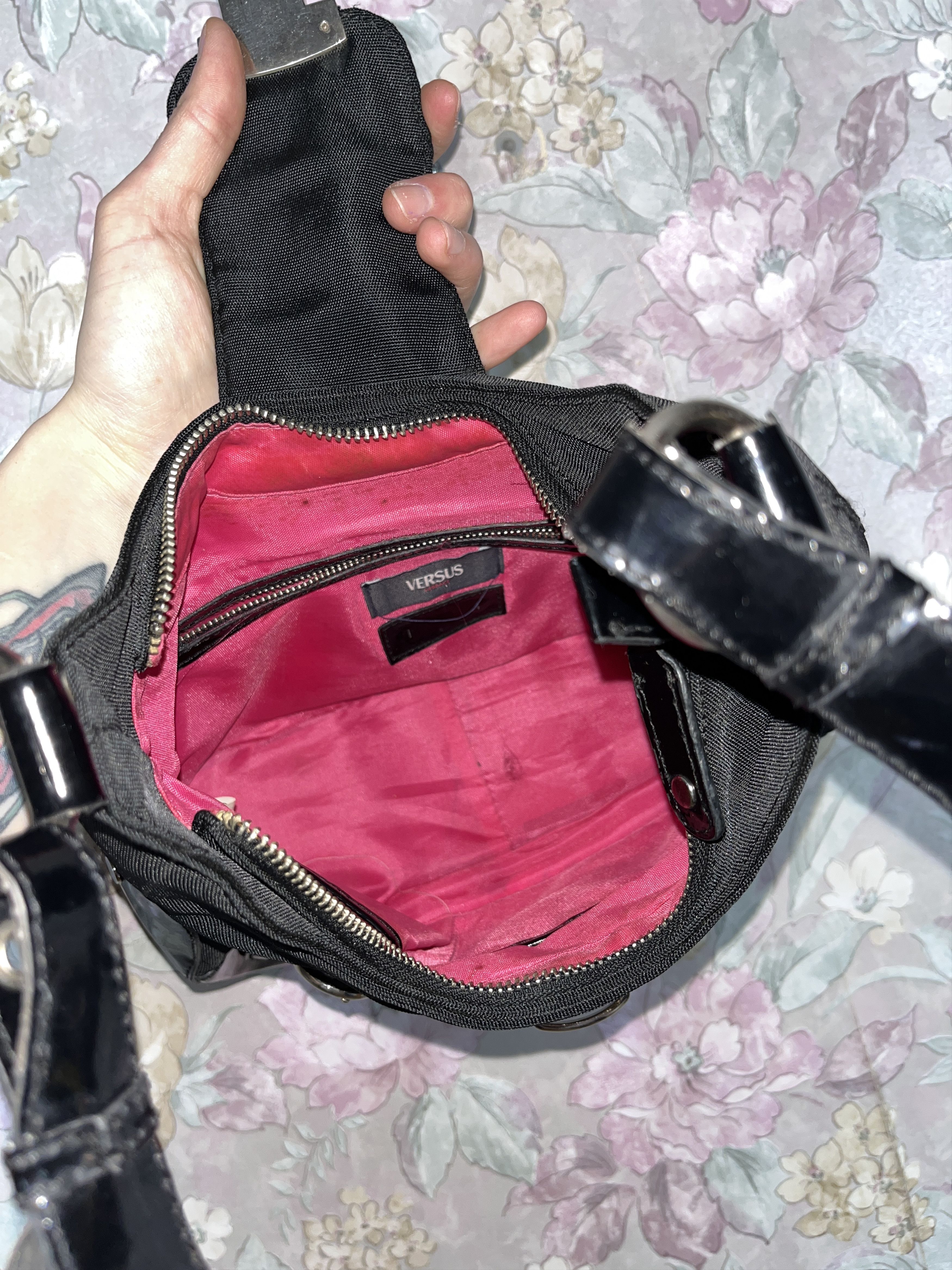 Versus Versace Versus Versace varnished shoulder hand bag Balenciaga style Size ONE SIZE - 18 Thumbnail