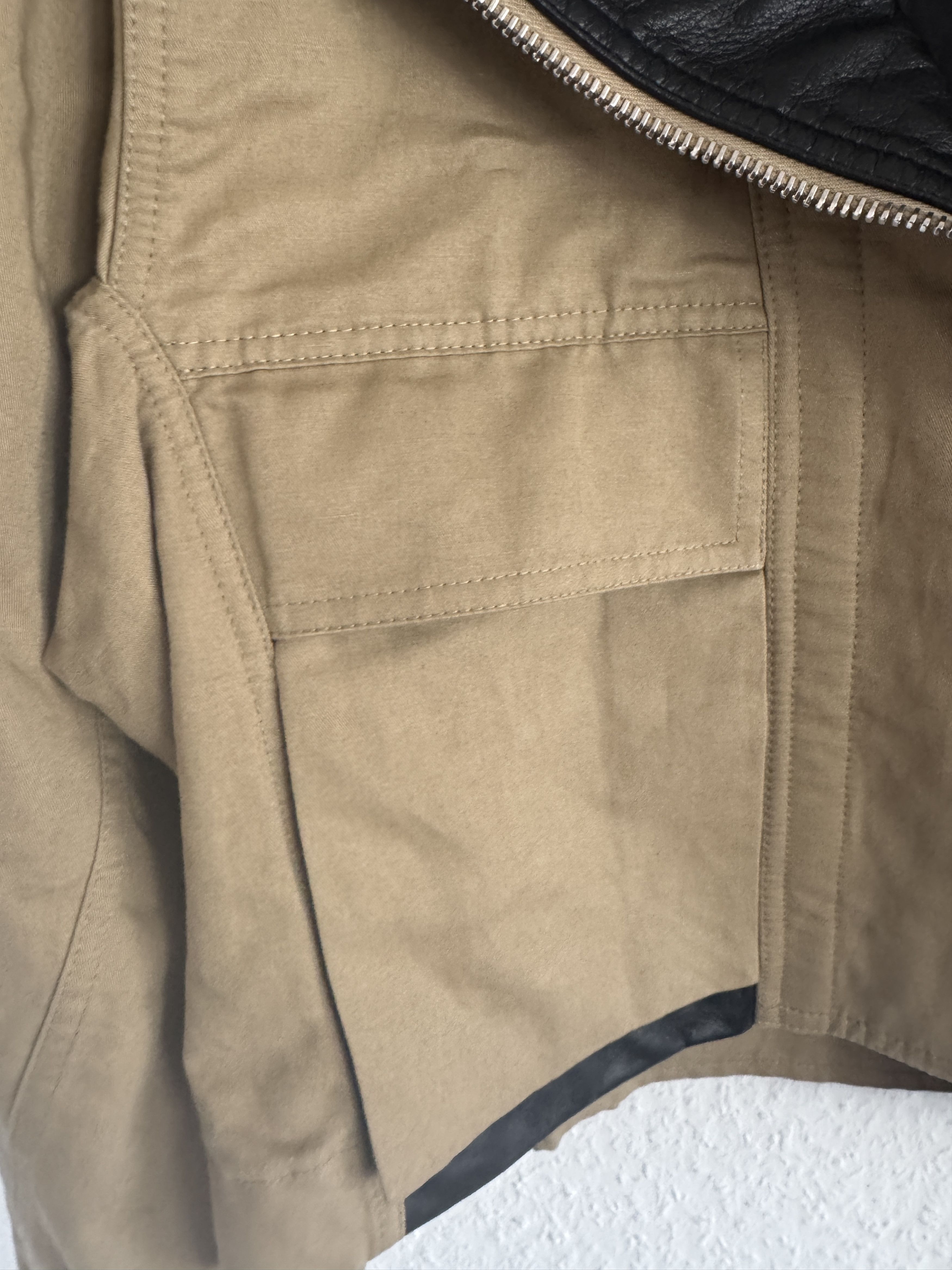 Givenchy Pre-Fall 2021 Campaign Sample Hybrid Leather Jacket Size US M / EU 48-50 / 2 - 18 Thumbnail