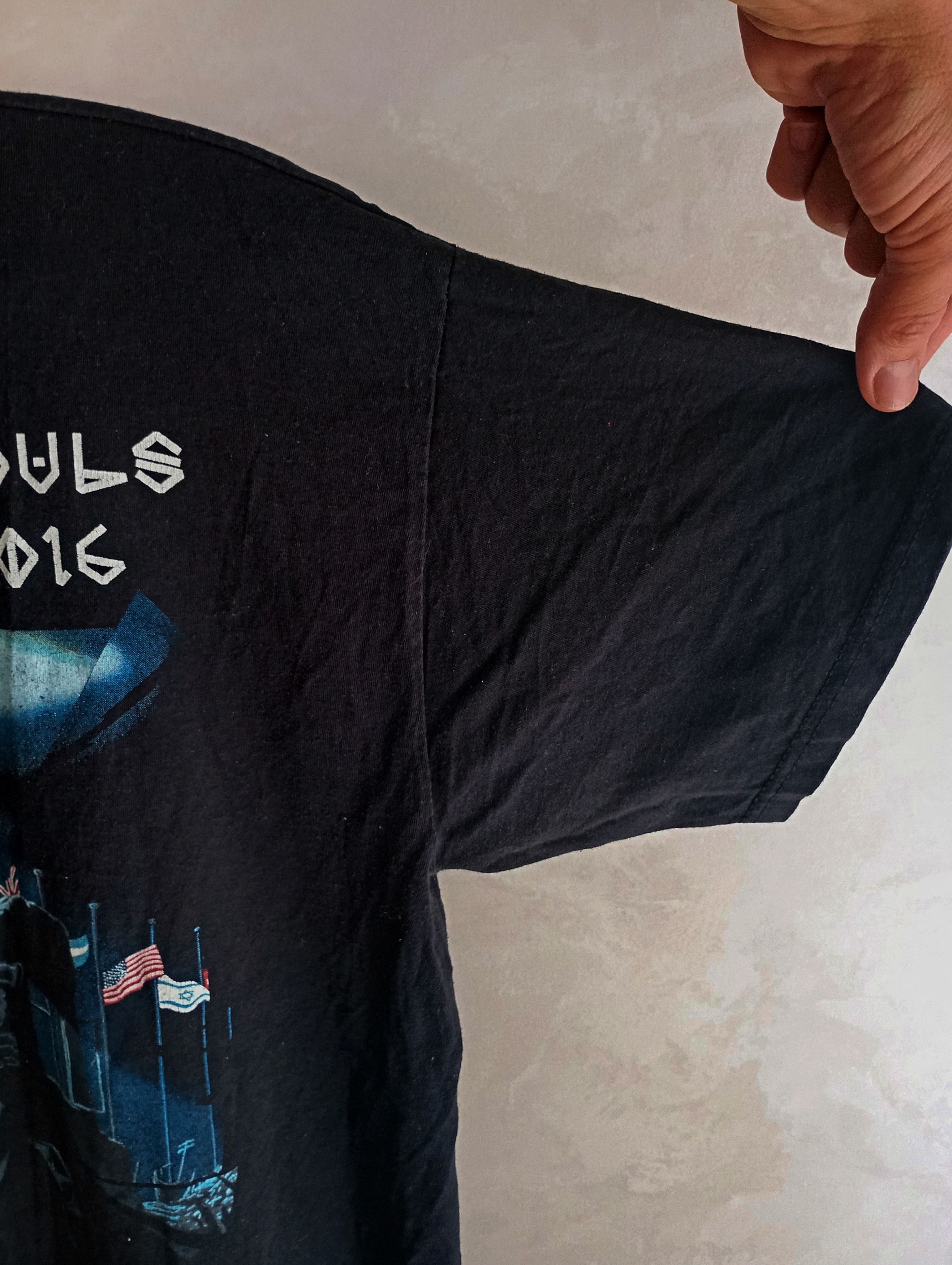 Band Tees × Iron Maiden × Vintage Vintage Iron Maiden “the book of soul” rock band tee 2016 Size US XL / EU 56 / 4 - 6 Thumbnail