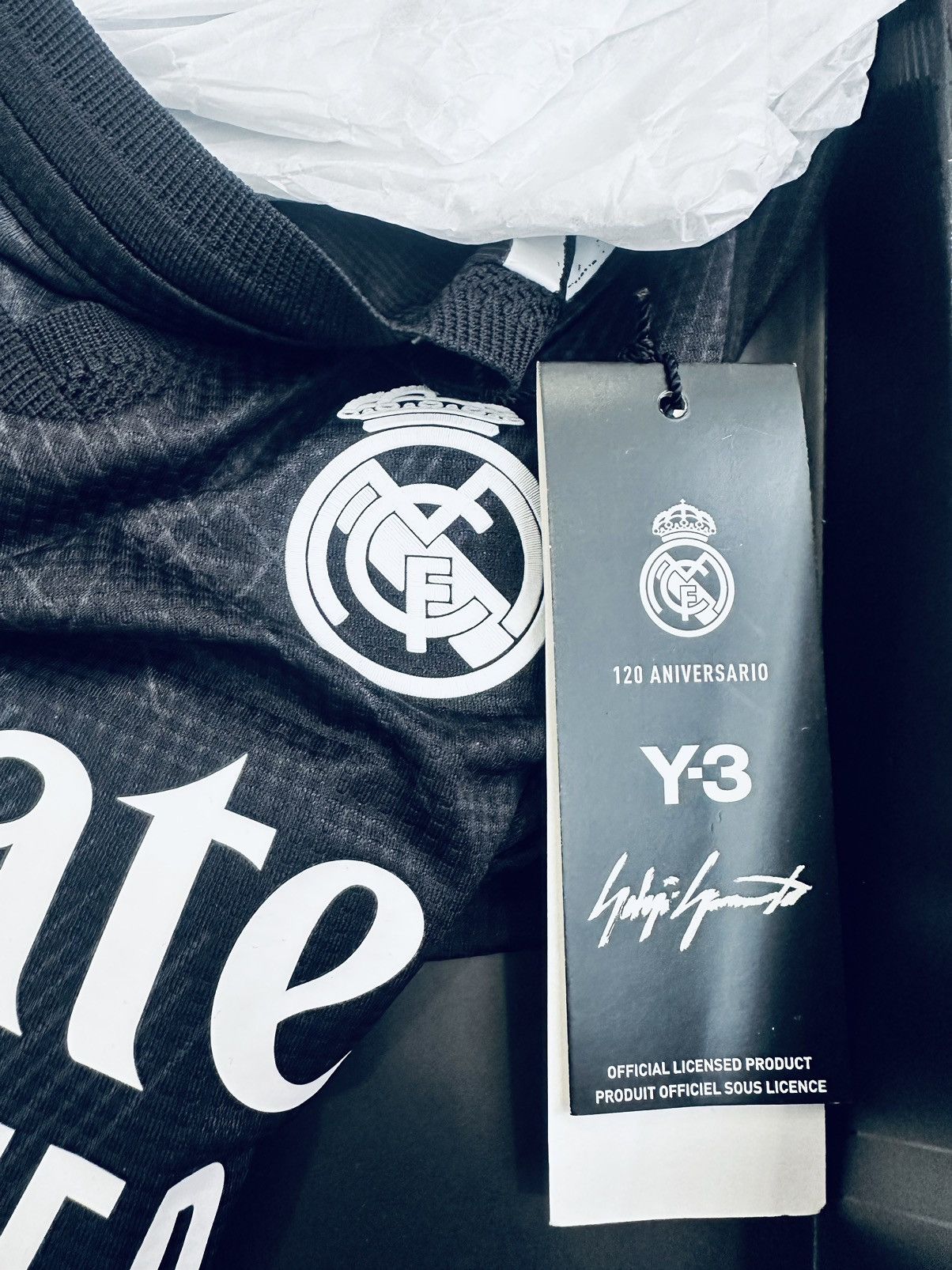Y-3 Adidas HI3983 xY-3 x Real Madrid rozmiar L Size US L / EU 52-54 / 3 - 2 Thumbnail
