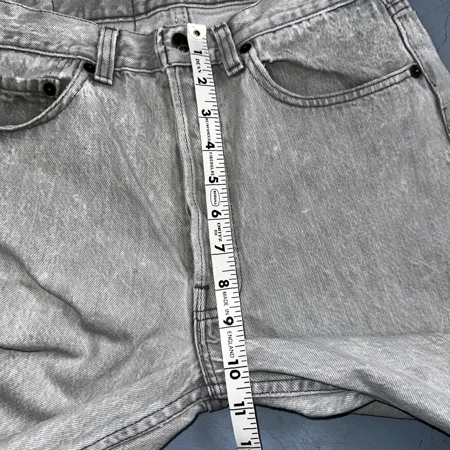 Levi's VINTAGE Levi's 501 Jeans Men 90s USA Straight Gray Light Wash 31x34 Inseam 34 Mid Rise Cotton Denim Regular Buttons 501 Series Mens Size US 31 - 6 Thumbnail