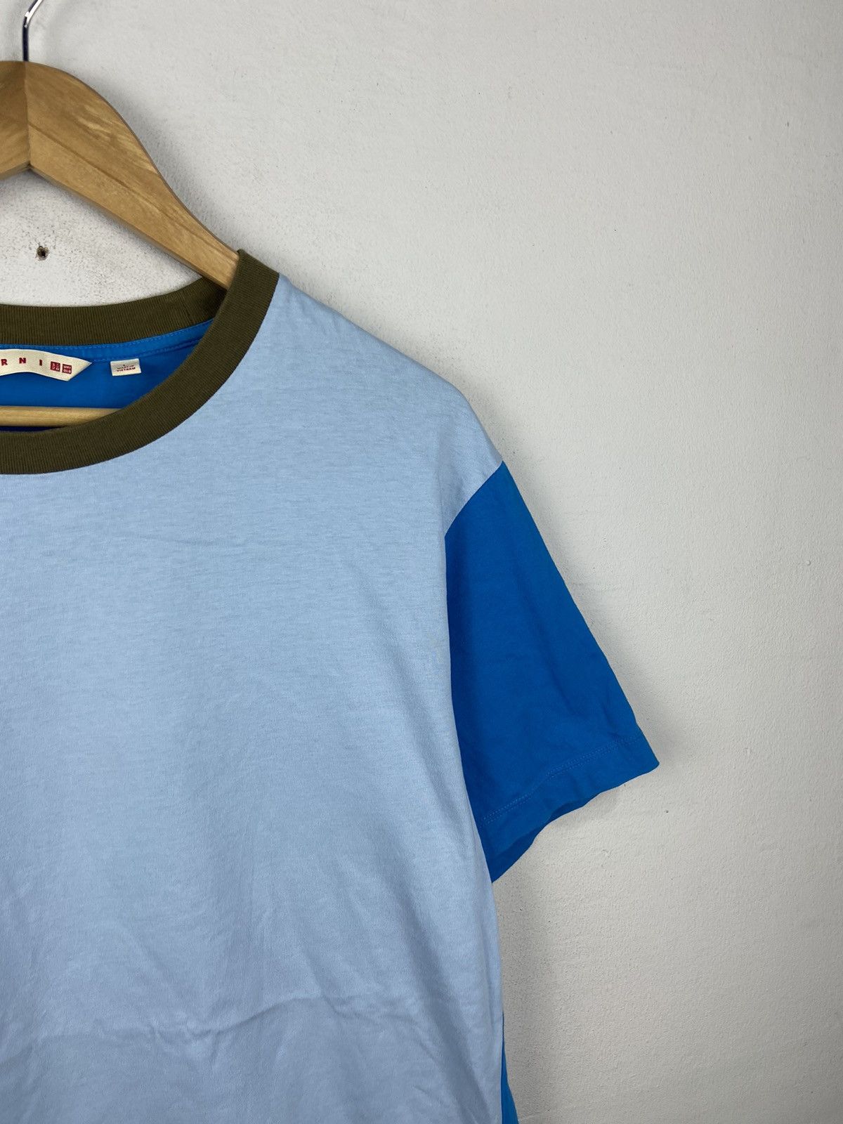 Marni × Uniqlo Marni Uniqlo Tee Size US L / EU 52-54 / 3 - 3 Thumbnail