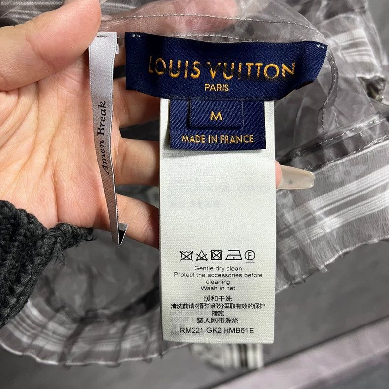 Louis Vuitton Louis Vuitton Gray monogrammed logo striped zip long sleev Size US M / EU 48-50 / 2 - 3 Thumbnail