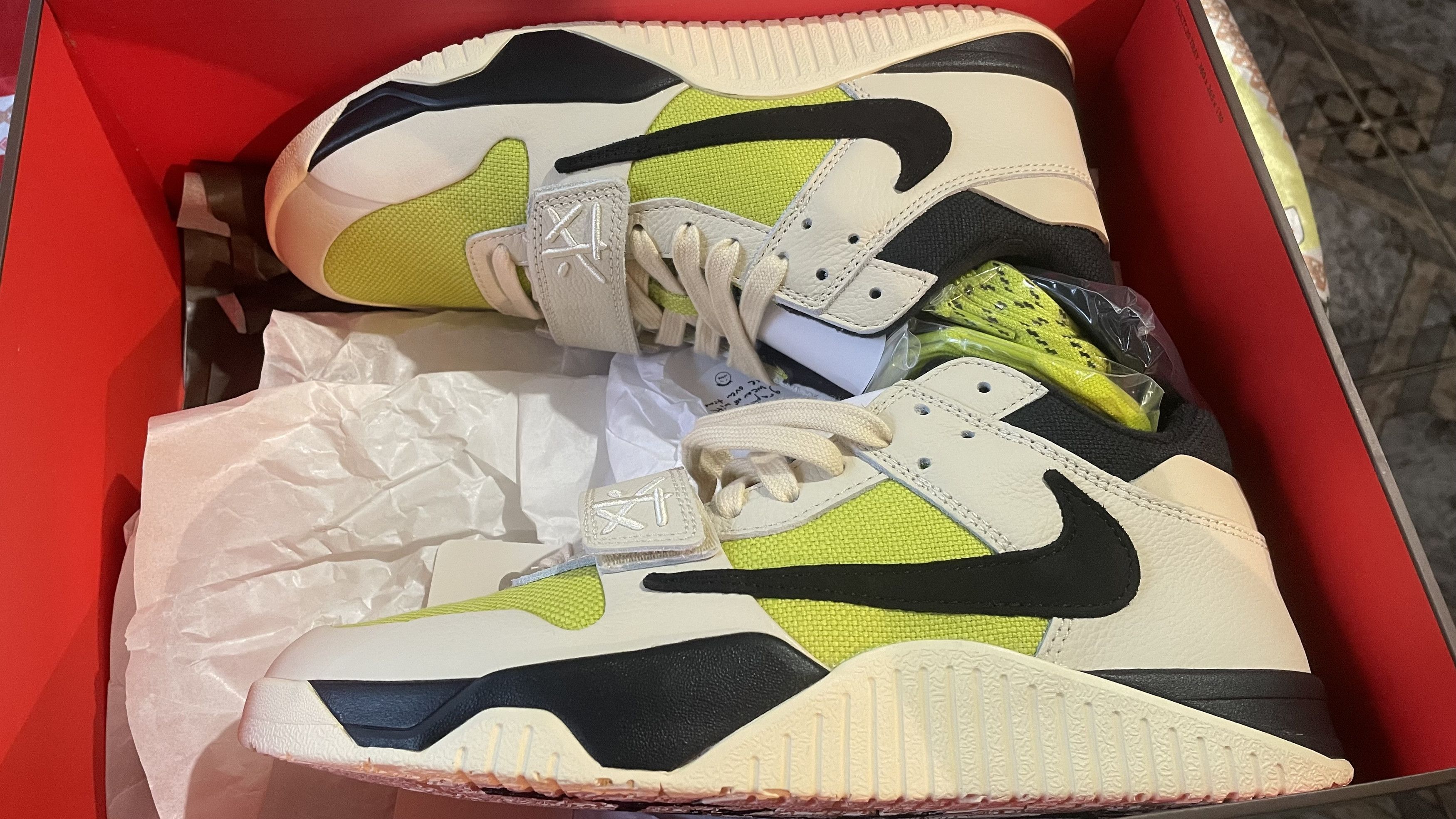 Jordan Brand Travis Scott x Jordan Jumpman Jack TR ‘Bright Cactus’ Size US 10 / EU 43 - 4 Thumbnail