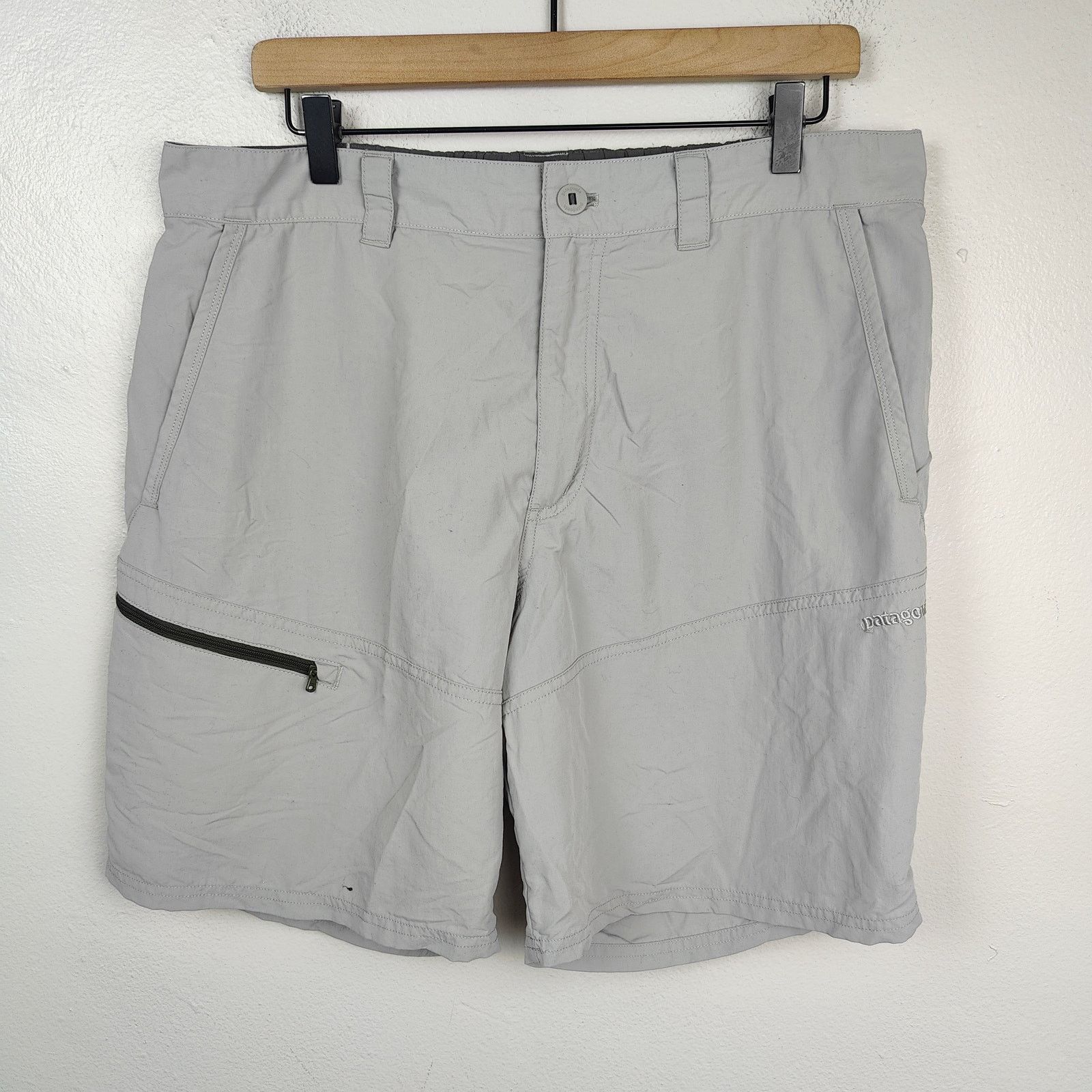 Patagonia Patagonia Sandy Cay Mens Large Salt Gray Summer Size US 34 / EU 50 - 1 Thumbnail