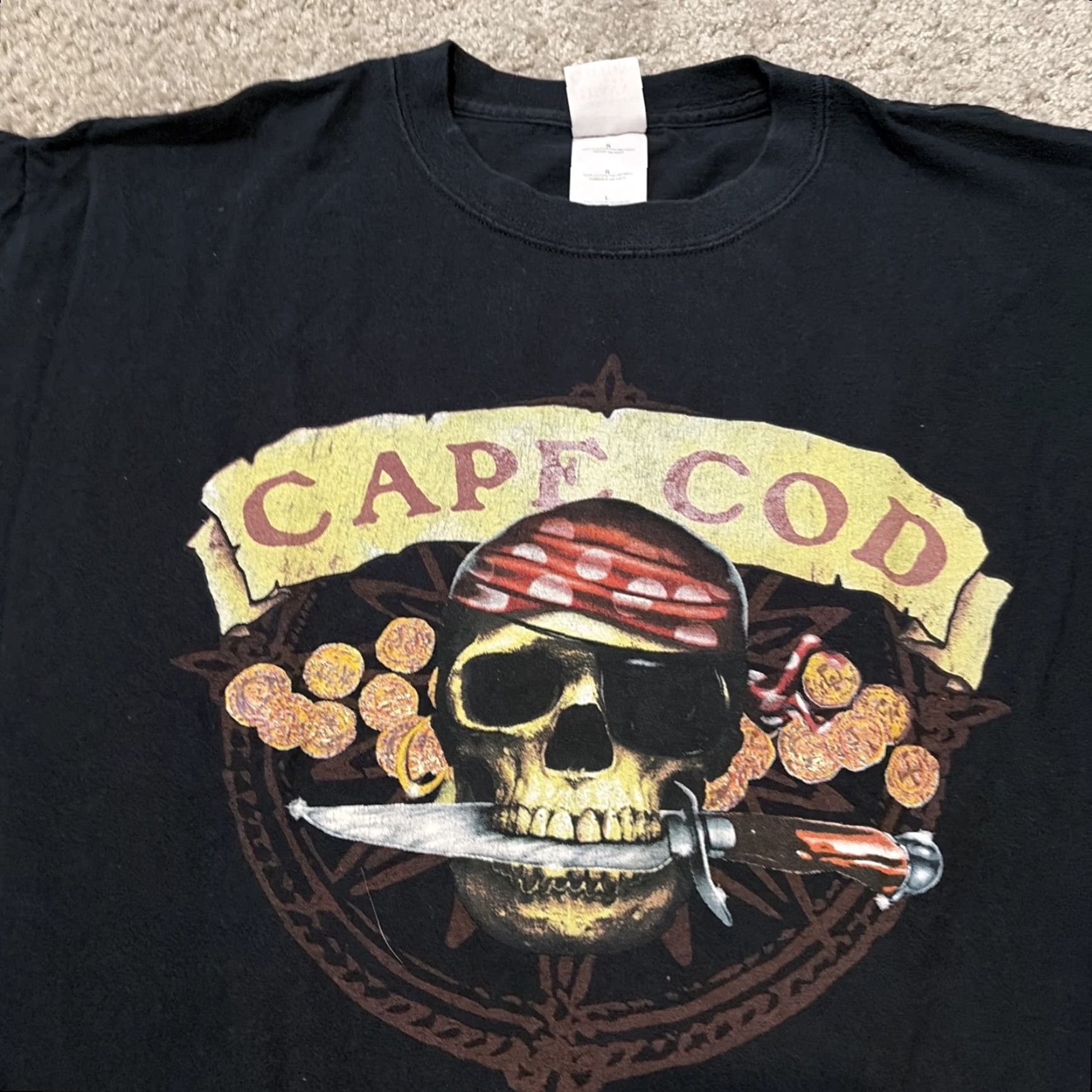 Gildan VINTAGE 90s Cuffy’s Cape Cod Pirate Jolly Roger Black Large T-Shirt Mens L Size US L / EU 52-54 / 3 - 3 Thumbnail
