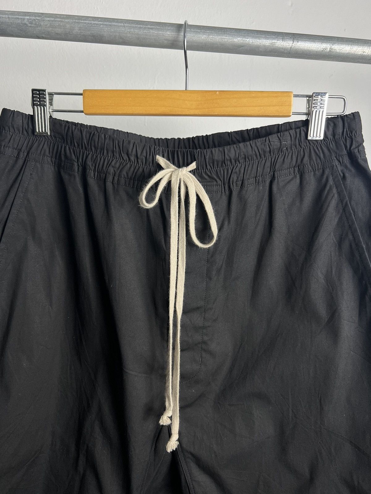 Rick Owens SS18 Rick Owens "Dirt" Cropped Pants Black Size US 32 / EU 48 - 2 Thumbnail
