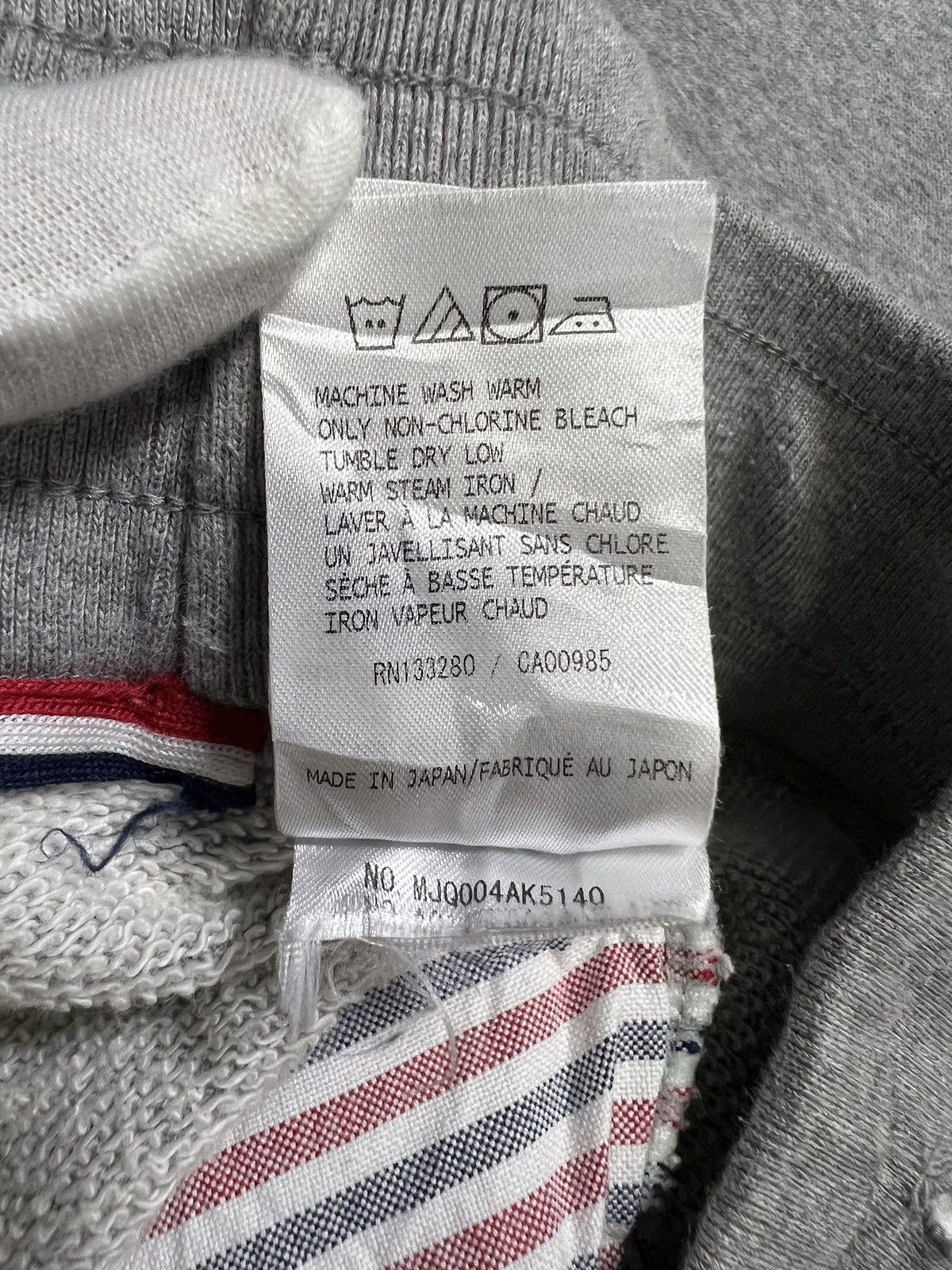 Thom Browne Thom Browne - Classic Loopback 4 Bar Sweatpants Size US 28 / EU 44 - 16 Thumbnail