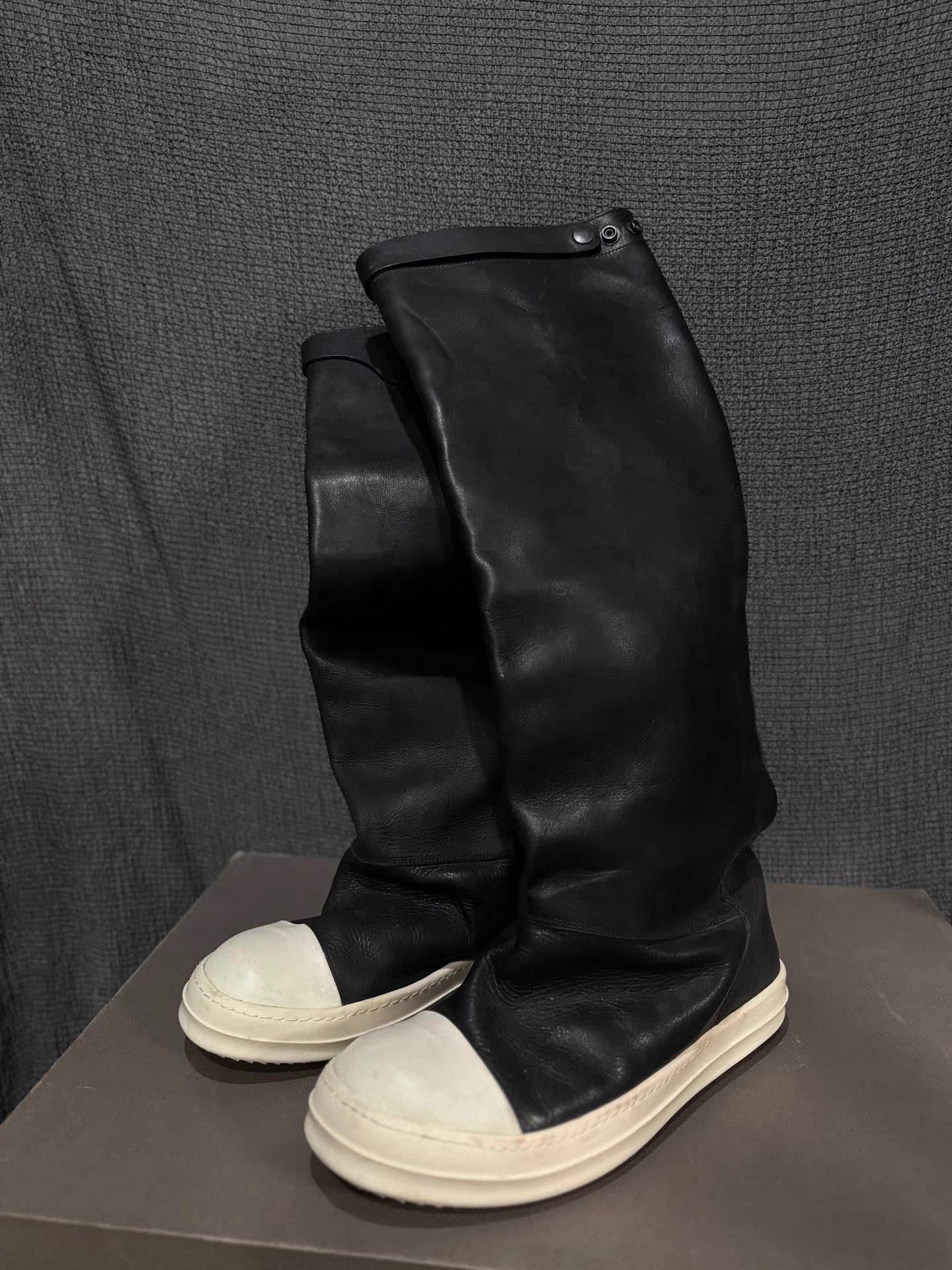 Rick Owens Rick Owens 14FW ultra-thick cowhide Elephant boots Size US 10 / EU 43 - 1 Thumbnail
