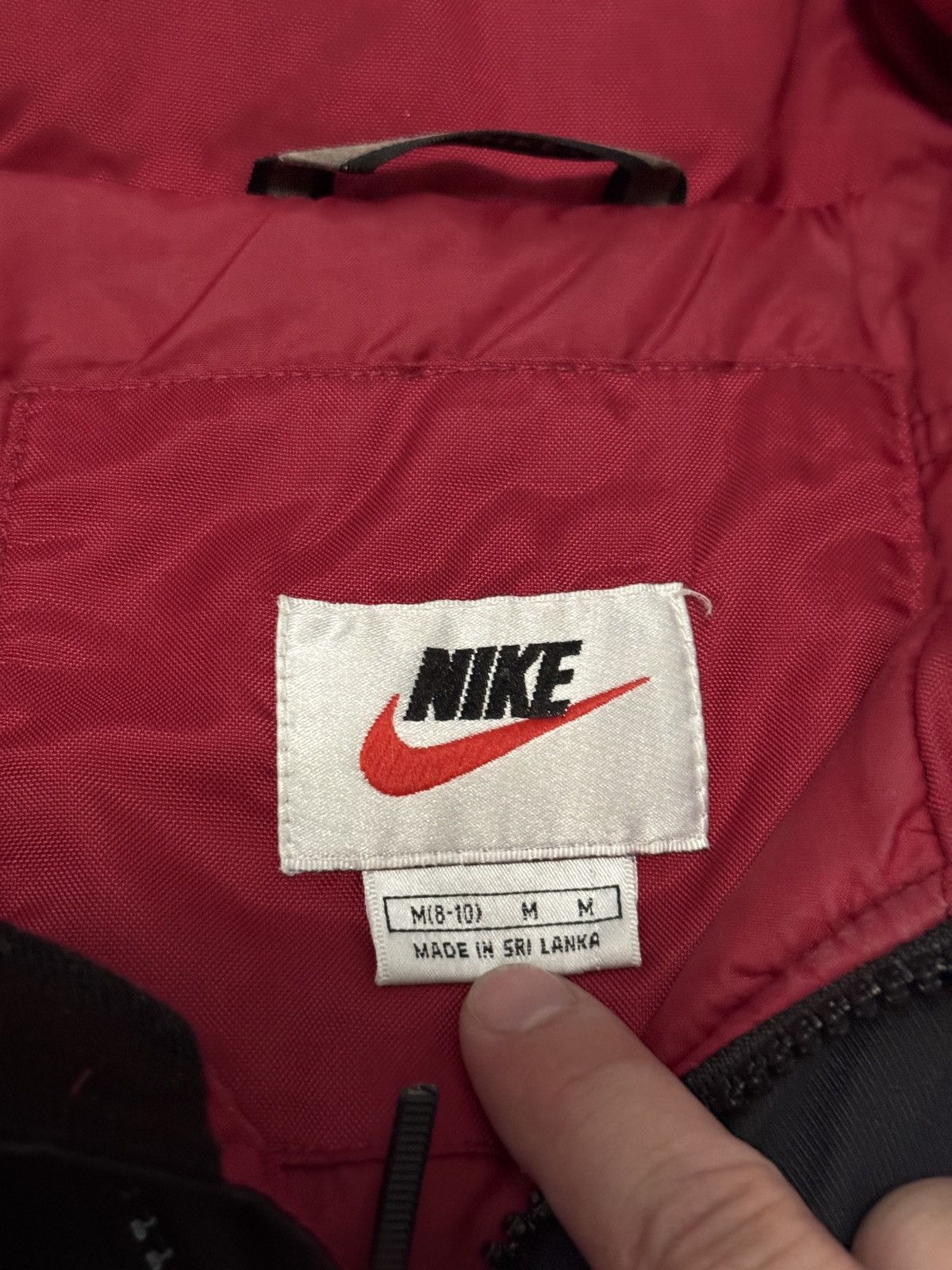 Nike Vintage Nike Coat Jacket Embroidered Logo Packable Hood Size M / US 6-8 / IT 42-44 - 3 Thumbnail