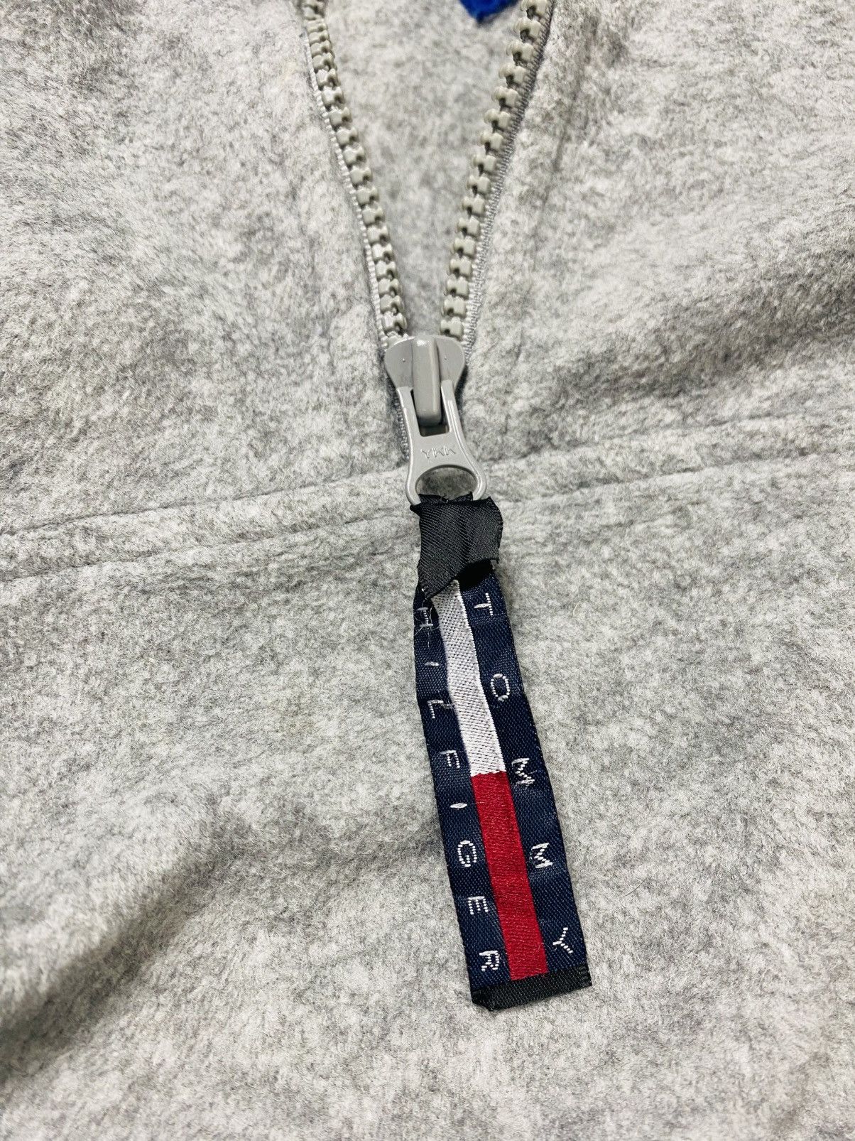 Tommy Hilfiger Vintage 90s Tommy Hilfiger Half Zipper Fleece Sweater Size US L / EU 52-54 / 3 - 10 Thumbnail