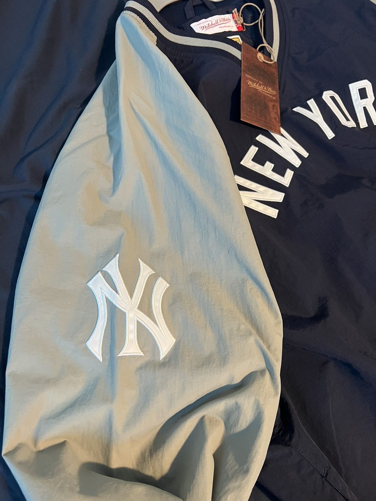 Mitchell & Ness Mitchell and Ness New York Yankees Pullover Cooperstown Col. Size US L / EU 52-54 / 3 - 7 Thumbnail