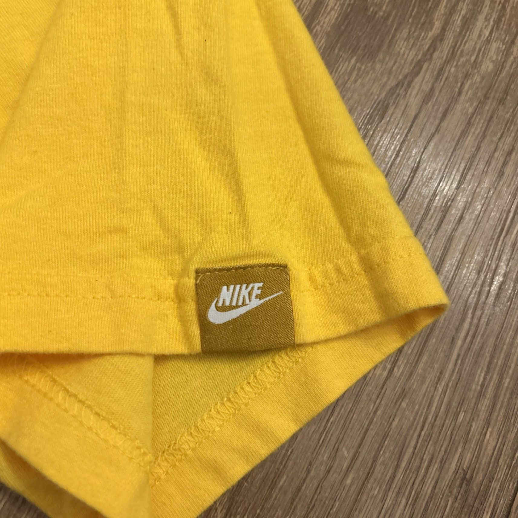 Nike VINTAGE Nike Shirt Adult Large Yellow Afro Man Graphic 90s 70s Throwback Mens Size US L / EU 52-54 / 3 - 3 Thumbnail