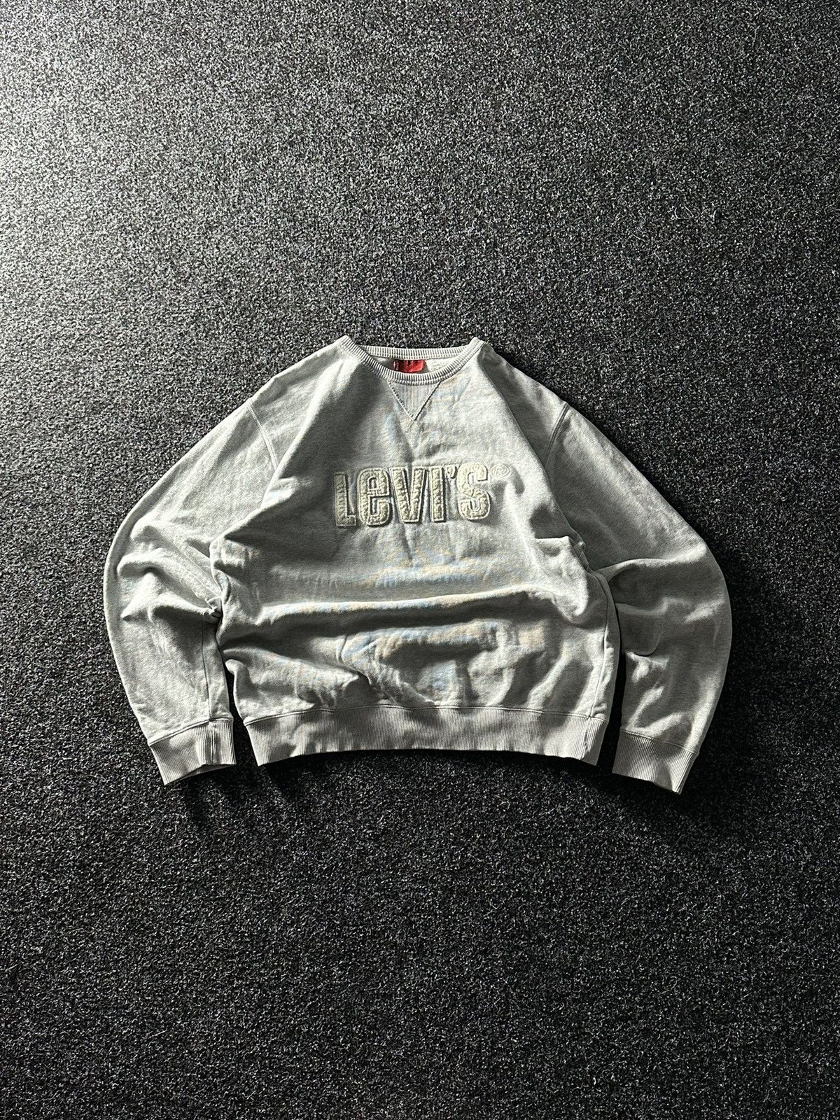 Levi's × Vintage 🚨RED TAB Crazy Vintage 90s Levi’s Sweatshirt big logo RARE Size US L / EU 52-54 / 3 - 1 Thumbnail