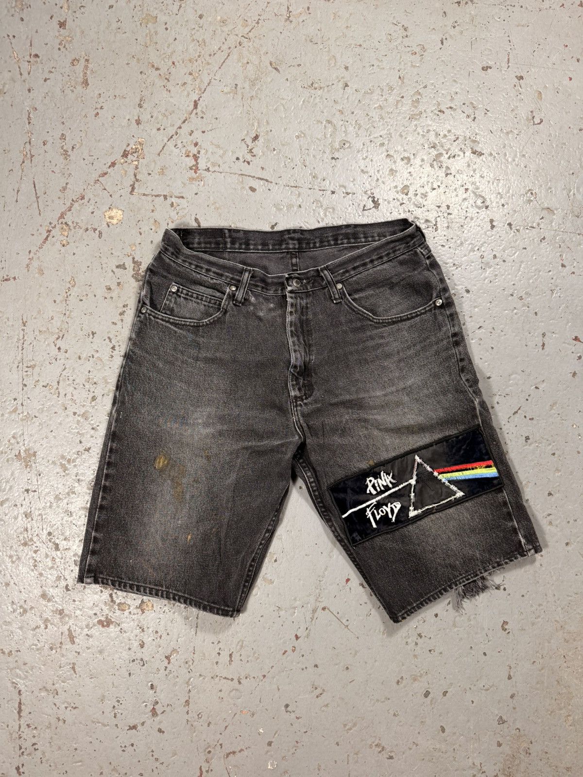 Wrangler Vintage Wrangler Basics Pink Floyd Faded Denim Jorts Size US 32 / EU 48 - 1 Thumbnail