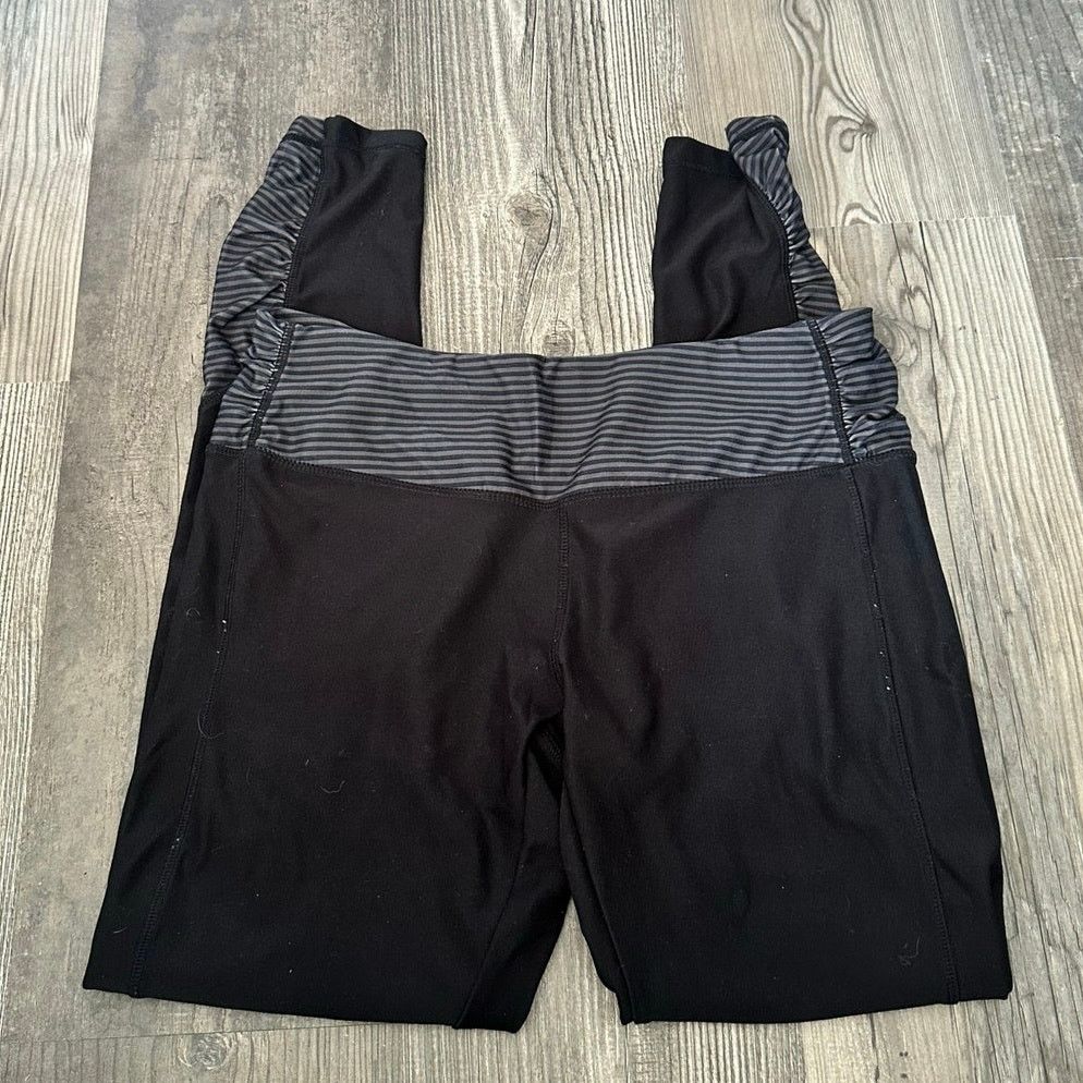 Avia avia black leggings with gray striped waistband Size 28" / US 6 / IT 42 - 1 Thumbnail