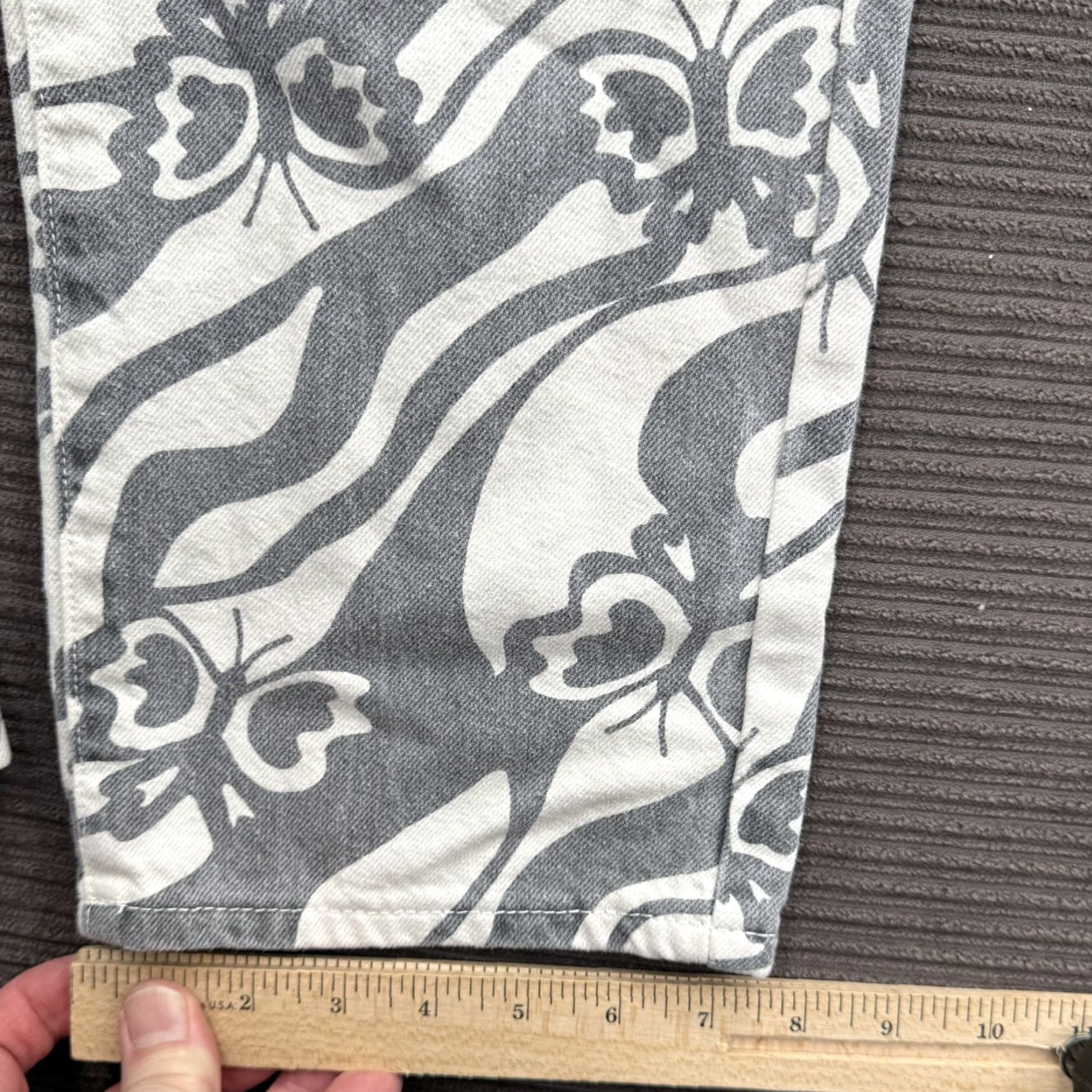 Pacsun VINTAGE PacSun Dad Jean Pants Womens 28 Gray White Trippy Butt Print Straight Leg Denim Size 28" / US 6 / IT 42 - 8 Thumbnail