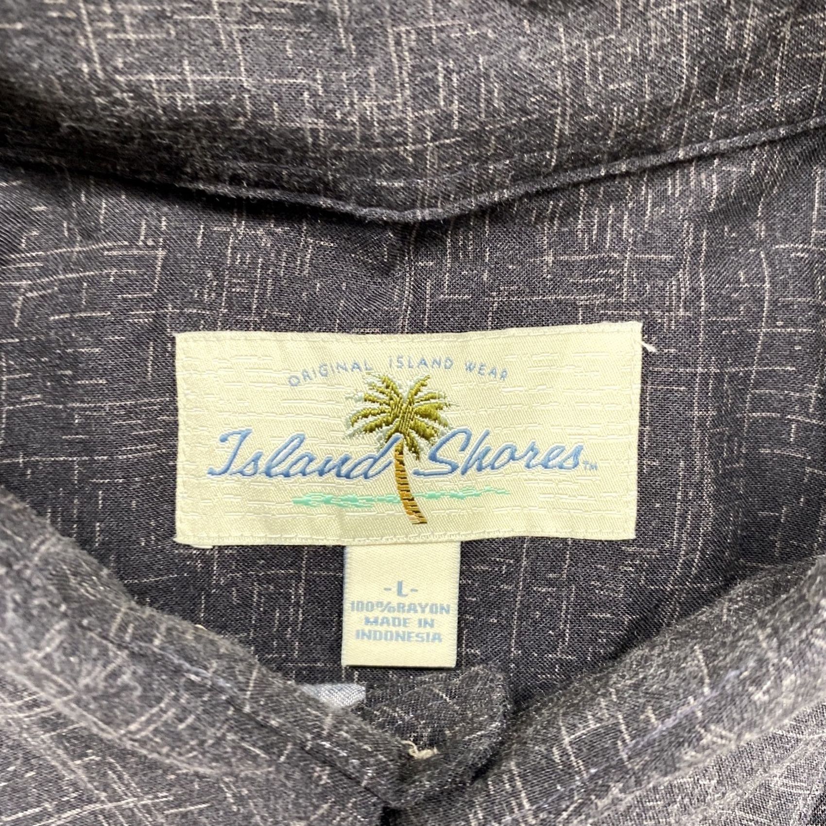 Vintage Island Shores Hawaiian Shirt Men’s Black Floral Button-Up Large Short Sleeve Rayon Collared Pocket Charm Vintage No Size US L / EU 52-54 / 3 - 4 Thumbnail