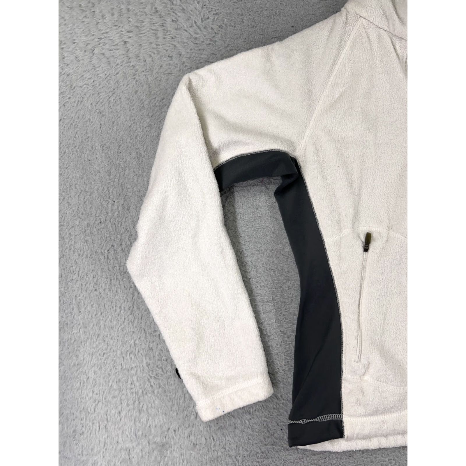 Vintage Columbia Jacket Women Small White Black Polyester Fleece Pockets Zip Zipper Embroidered Logo Cozy Hike Women Size S / US 4 / IT 40 - 6 Thumbnail
