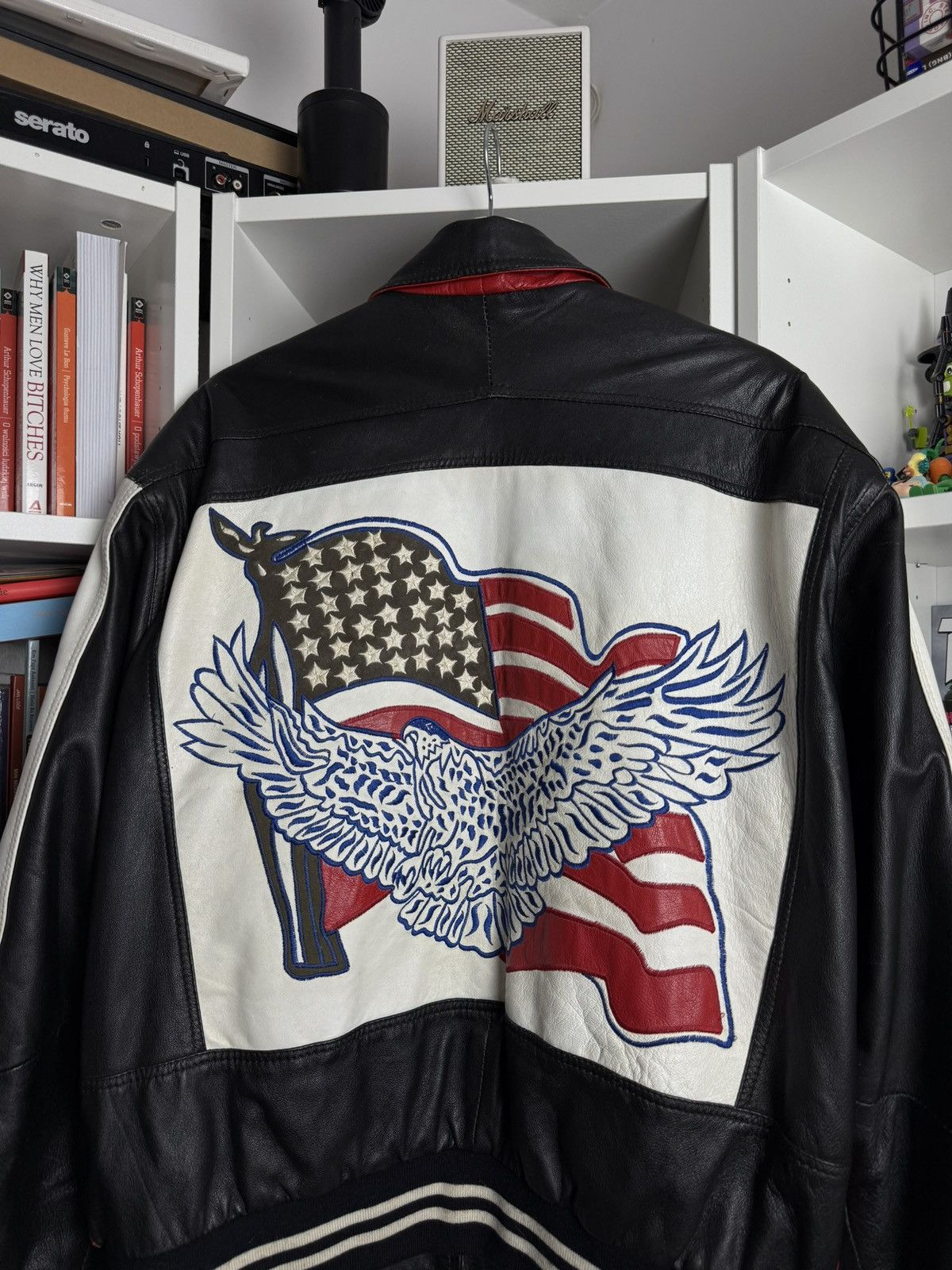 Vintage Vintage 90s USA american flag boxy bomber leather jacket L Size US L / EU 52-54 / 3 - 7 Thumbnail