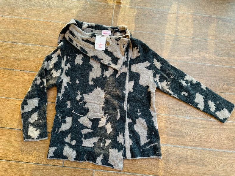 Vivienne Westwood Vivienne Westwood size2 A crooked sweater coat Size M / US 6-8 / IT 42-44 - 7 Thumbnail