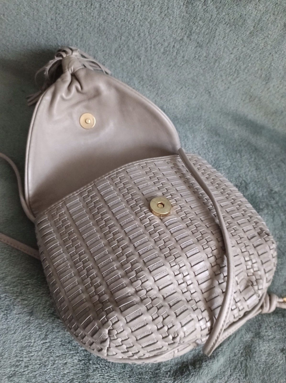 Other COSCI by Gucci Grey Woven Leather Crossbody Shoulder Bag Size ONE SIZE - 8 Thumbnail