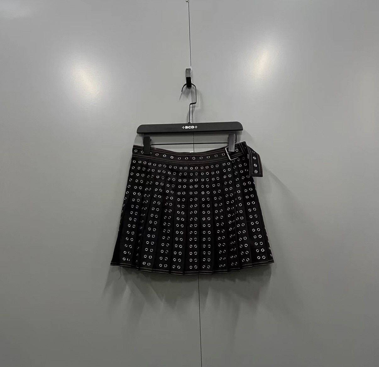 Dior Dior Metal Eyelet Mini Skirt J41 Size 26" / US 2 / IT 38 - 1 Thumbnail