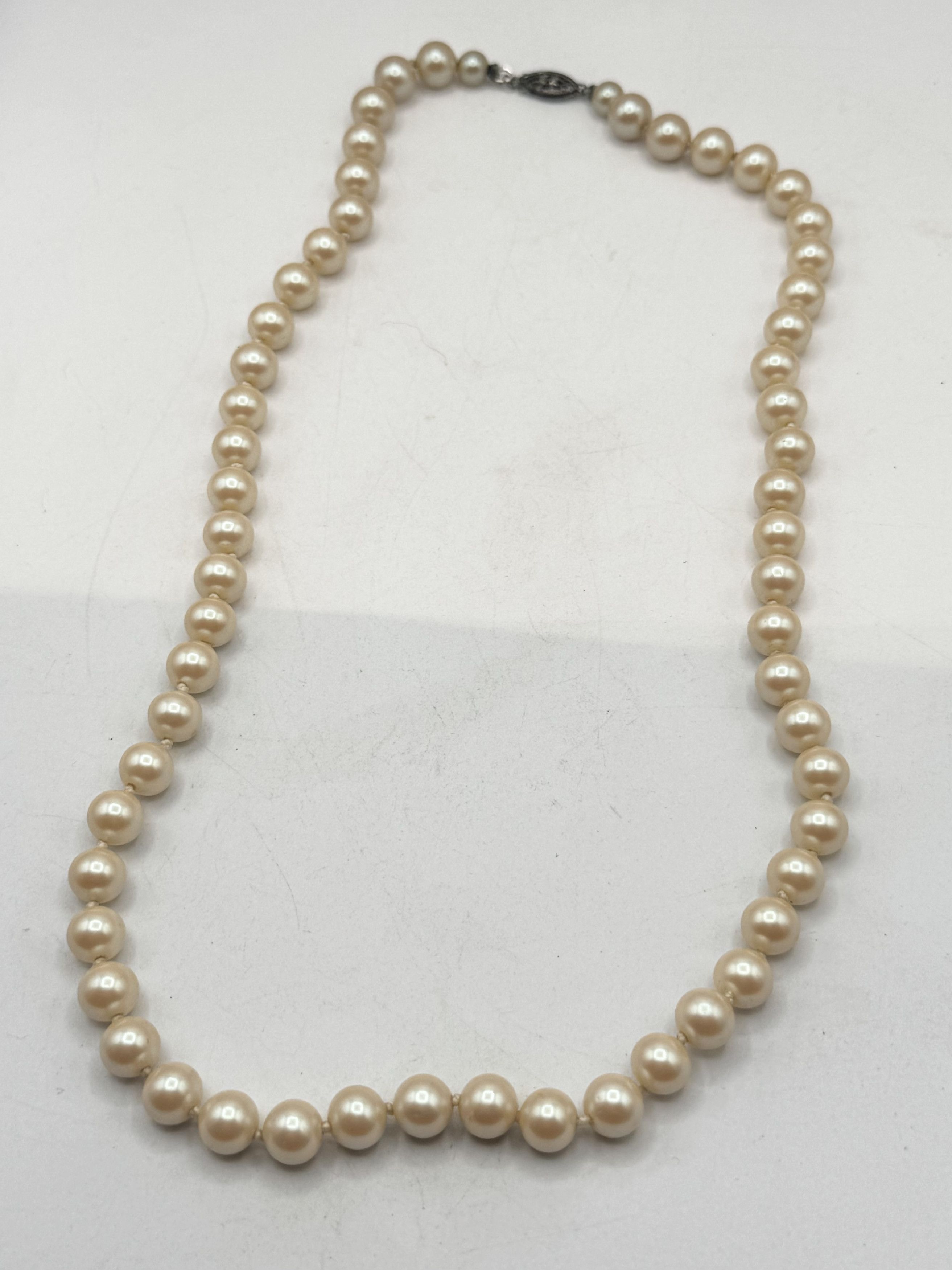 Vintage Vintage faux pearl sterling silver clasp necklace Size ONE SIZE - 2 Thumbnail
