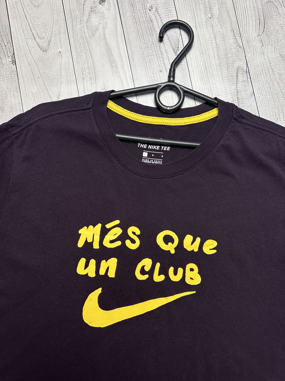 Nike Nike Barcelona soccer tee logo size L Size US L / EU 52-54 / 3 - 2 Thumbnail