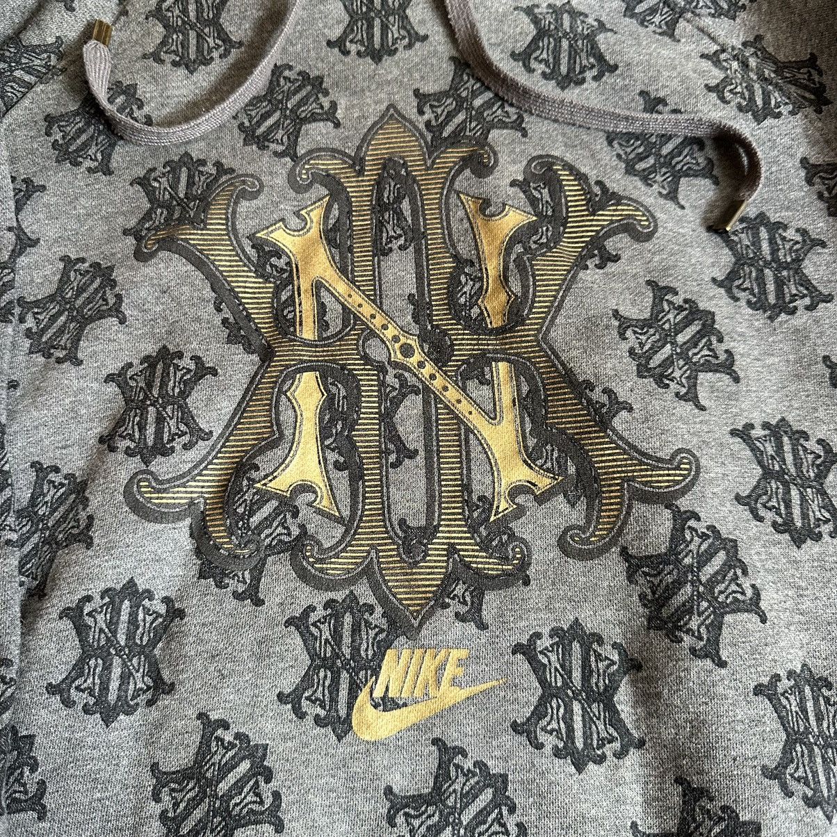 New York Yankees × Nike × Vintage Vintage Nike New York Yankees Hoodie monogram gold logo rare Size US M / EU 48-50 / 2 - 2 Thumbnail