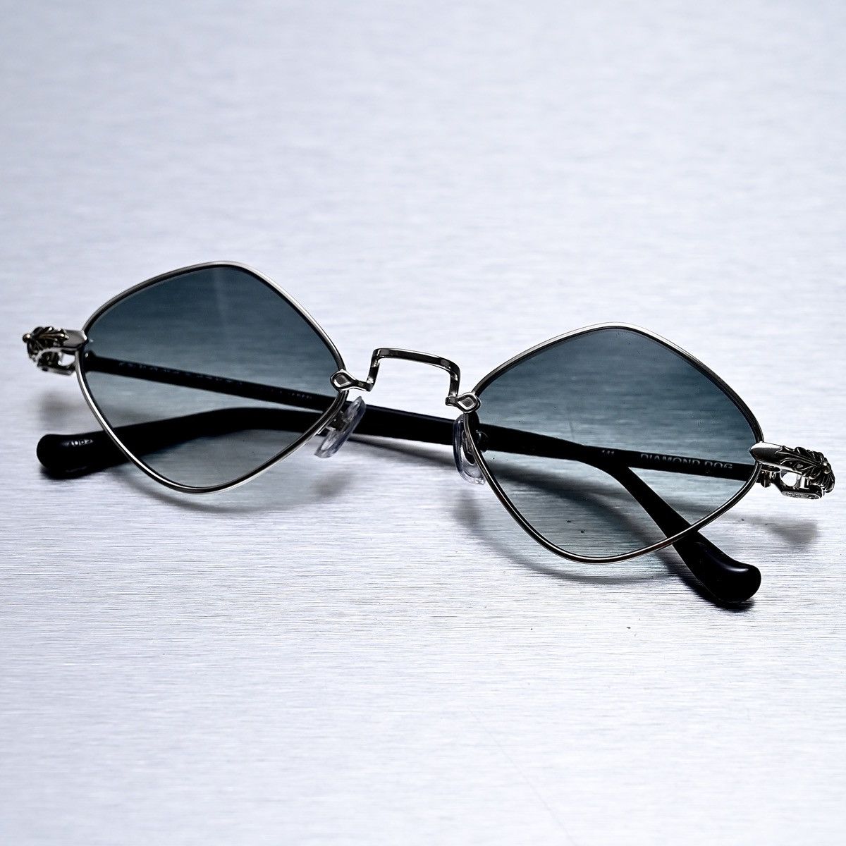 Chrome Hearts CHROME HEARTS DIAMOND DOG SUNGLASSES Size ONE SIZE - 10 Thumbnail
