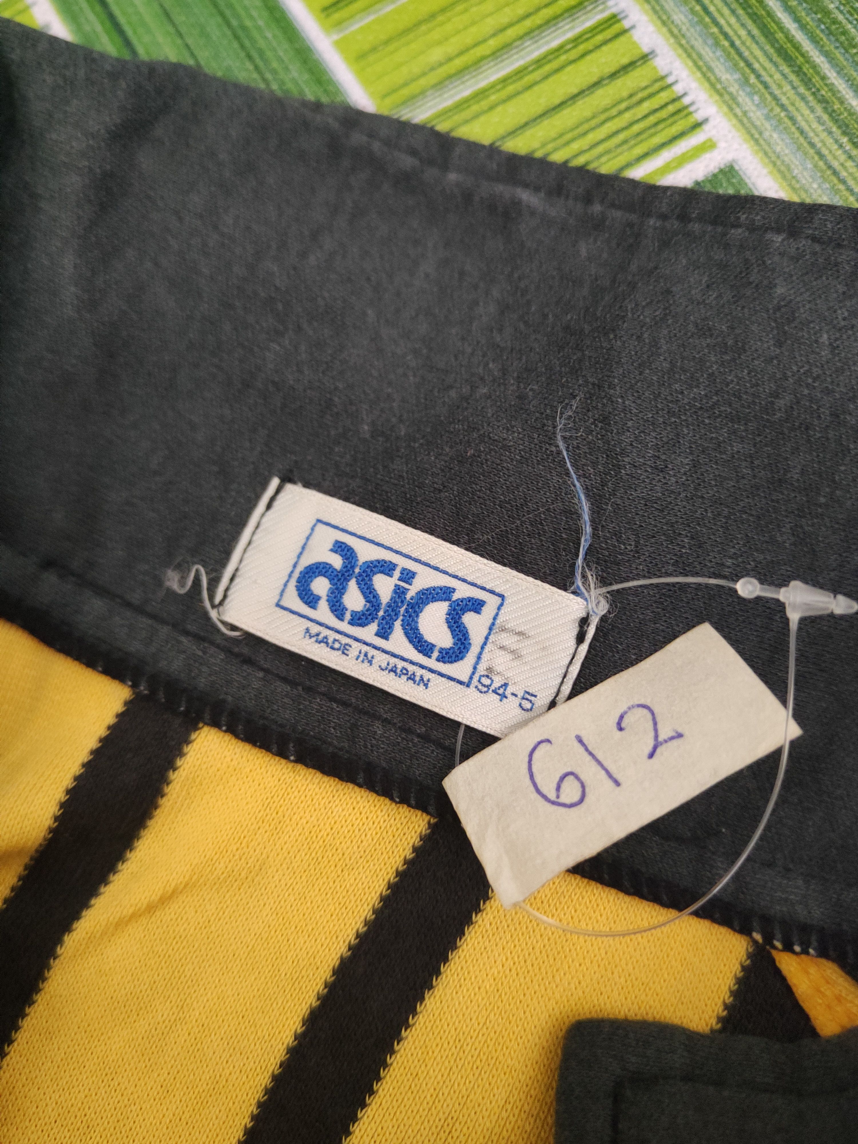 Asics DL Asics Yellow Black Stripe vintage japan jersey #612 Size US L / EU 52-54 / 3 - 12 Thumbnail