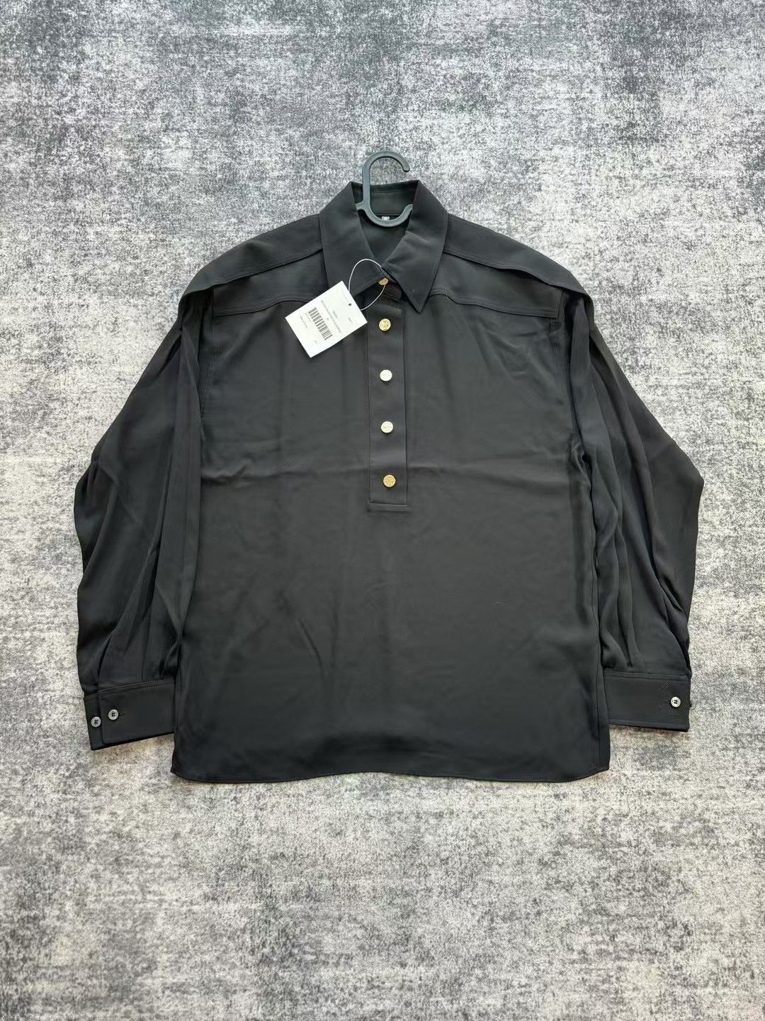 Louis Vuitton Louis Vuitton Black Gold Buckle Utility Shirt Size US M / EU 48-50 / 2 - 1 Thumbnail